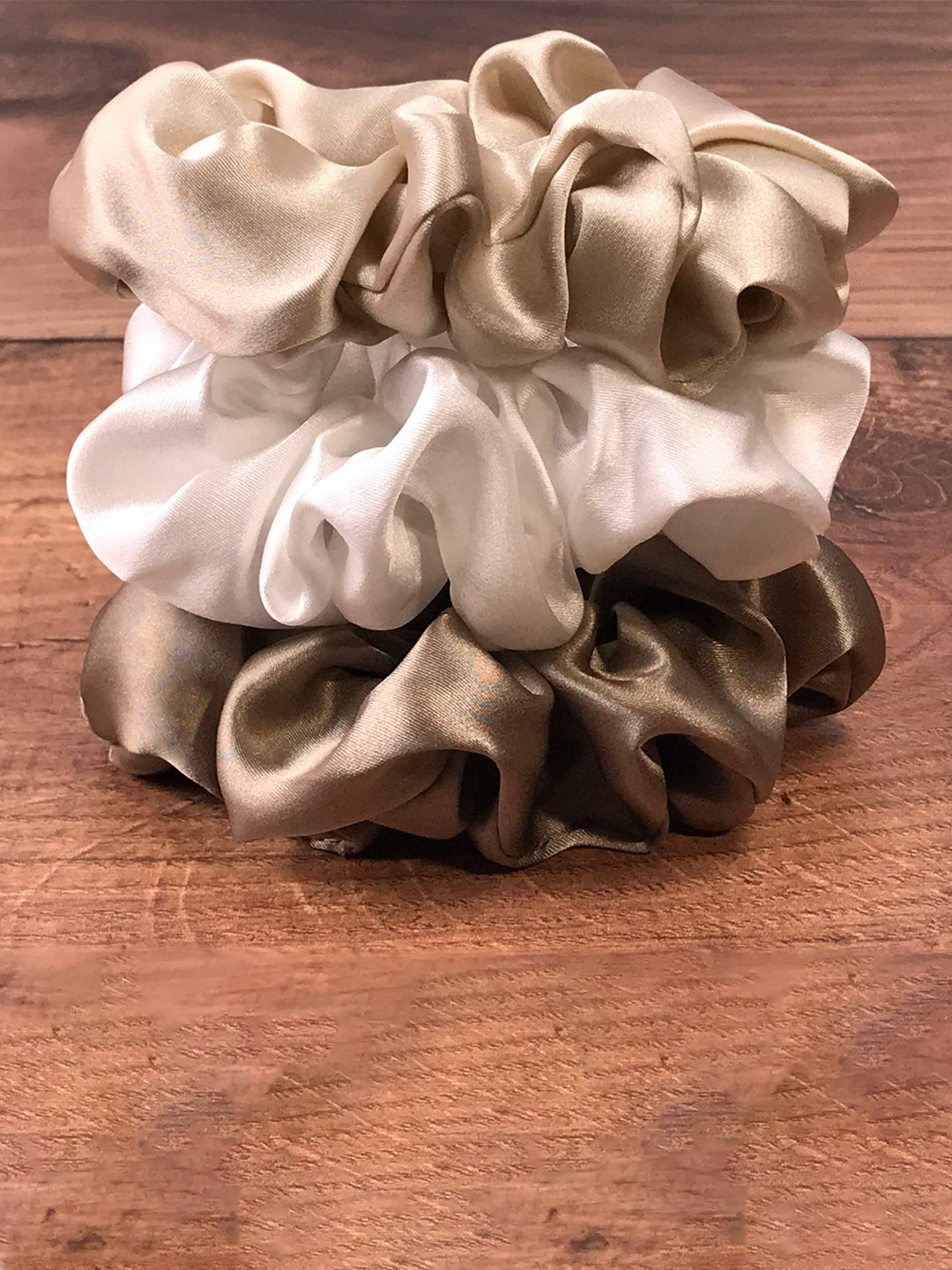 

Krelin Women Set of 3 Hair Accessory Set, Beige