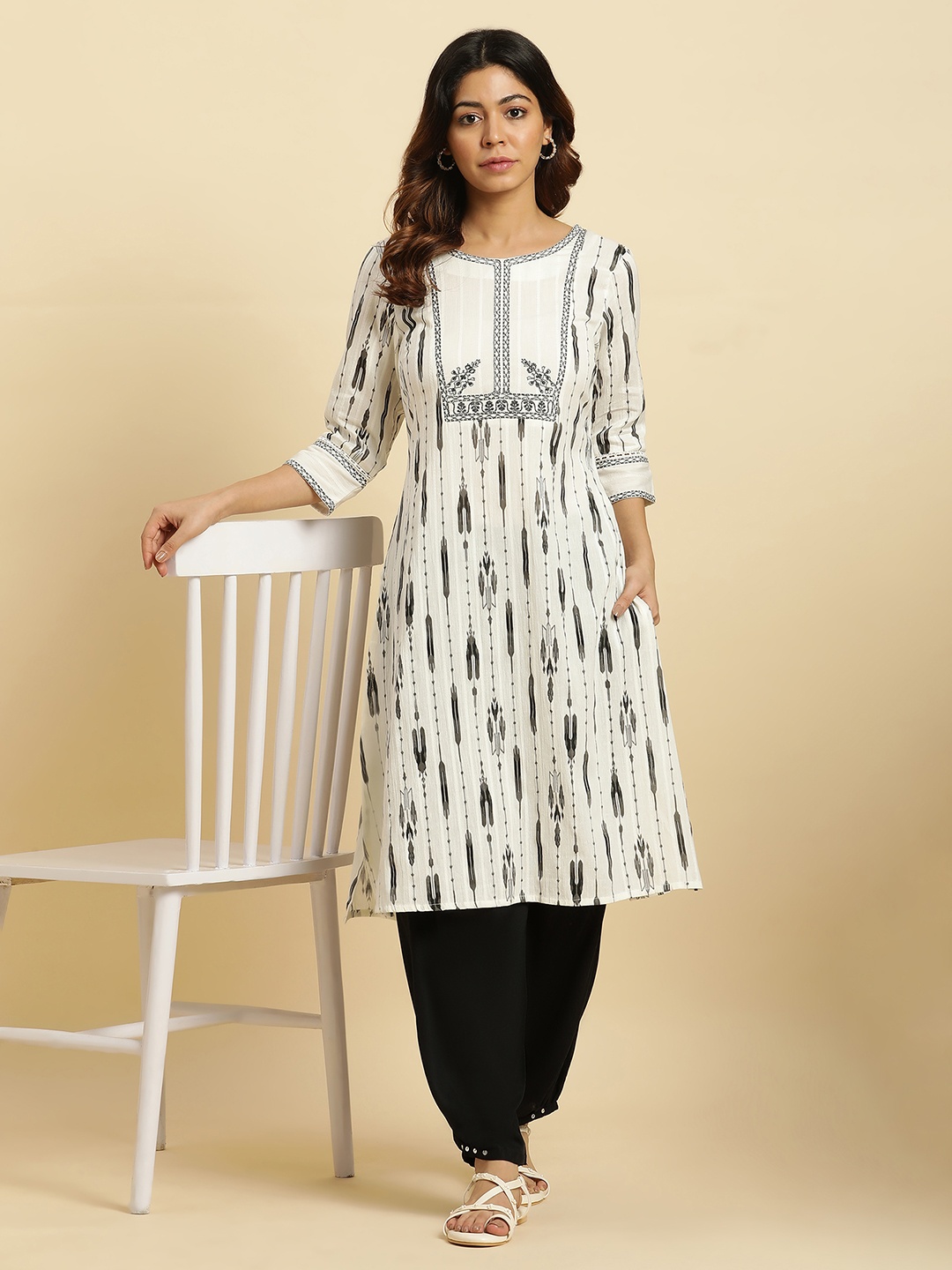

W Abstract Woven Design Thread Work Pure Cotton Kurta, Off white