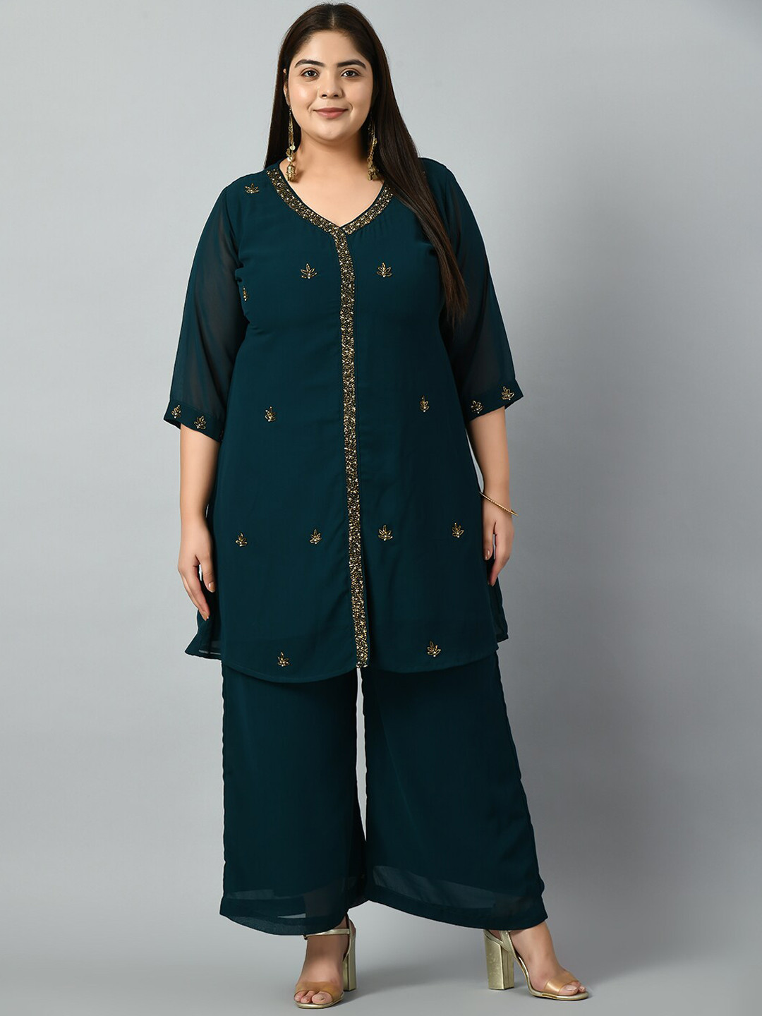 

PrettyPlus by Desinoor.com Plus Size Floral Embroidered Beads & Stones Kurta with Palazzos, Teal