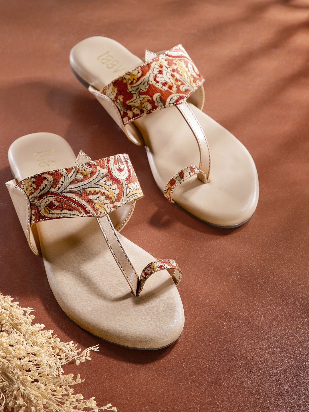 

Taavi Women Floral Printed Ethnic One Toe Flats, Beige