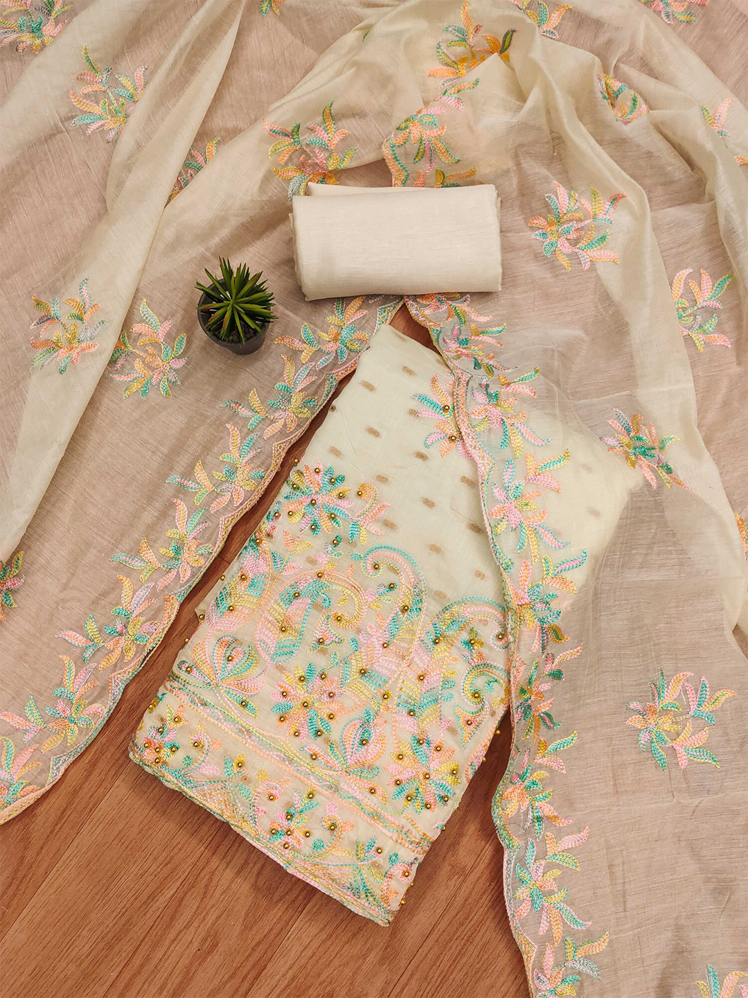 

KALINI Floral Embroidered Unstitched Dress Material, Off white