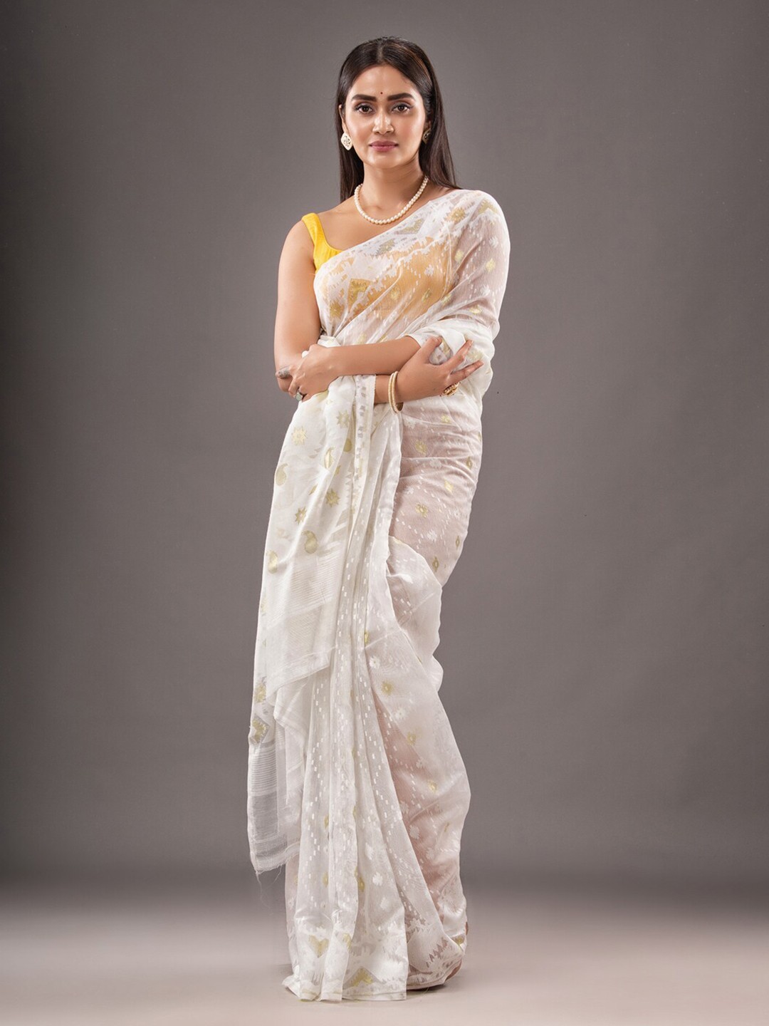 

Mitera White & Gold Woven Design Zari Silk Cotton Jamdani Saree