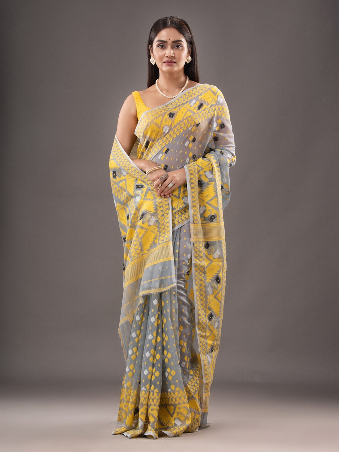 

Mitera Ethnic Motifs Woven Design Zari Silk Cotton Jamdani Saree, Grey