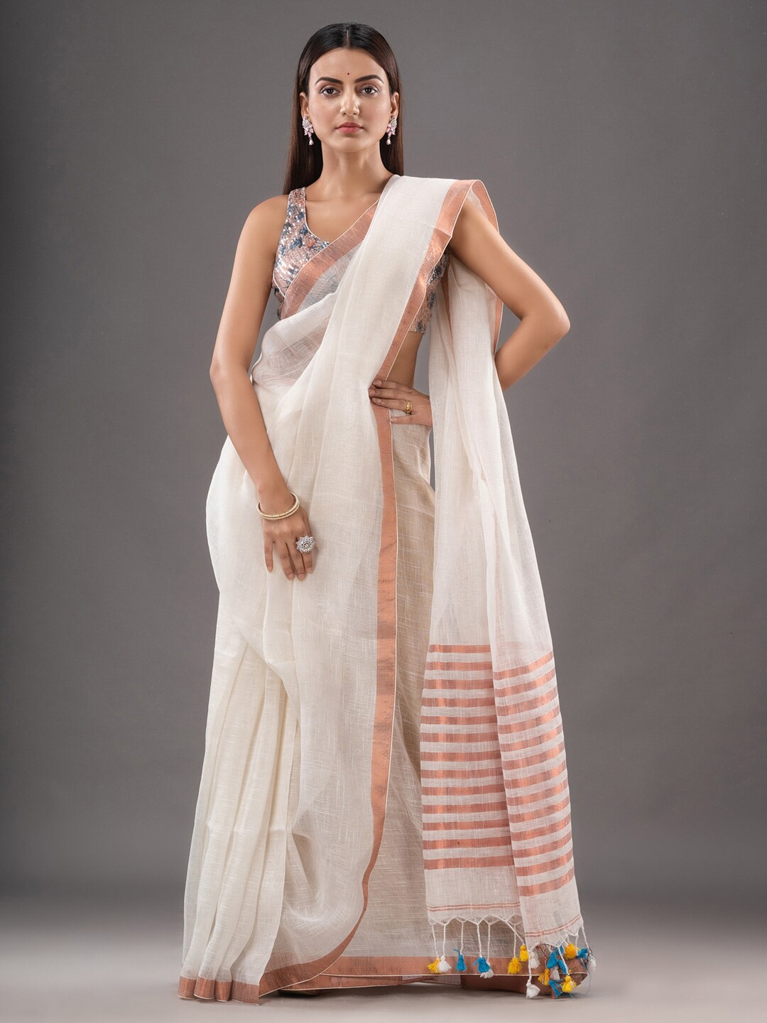 

Mitera White & Gold-Toned Zari Pure Linen Saree