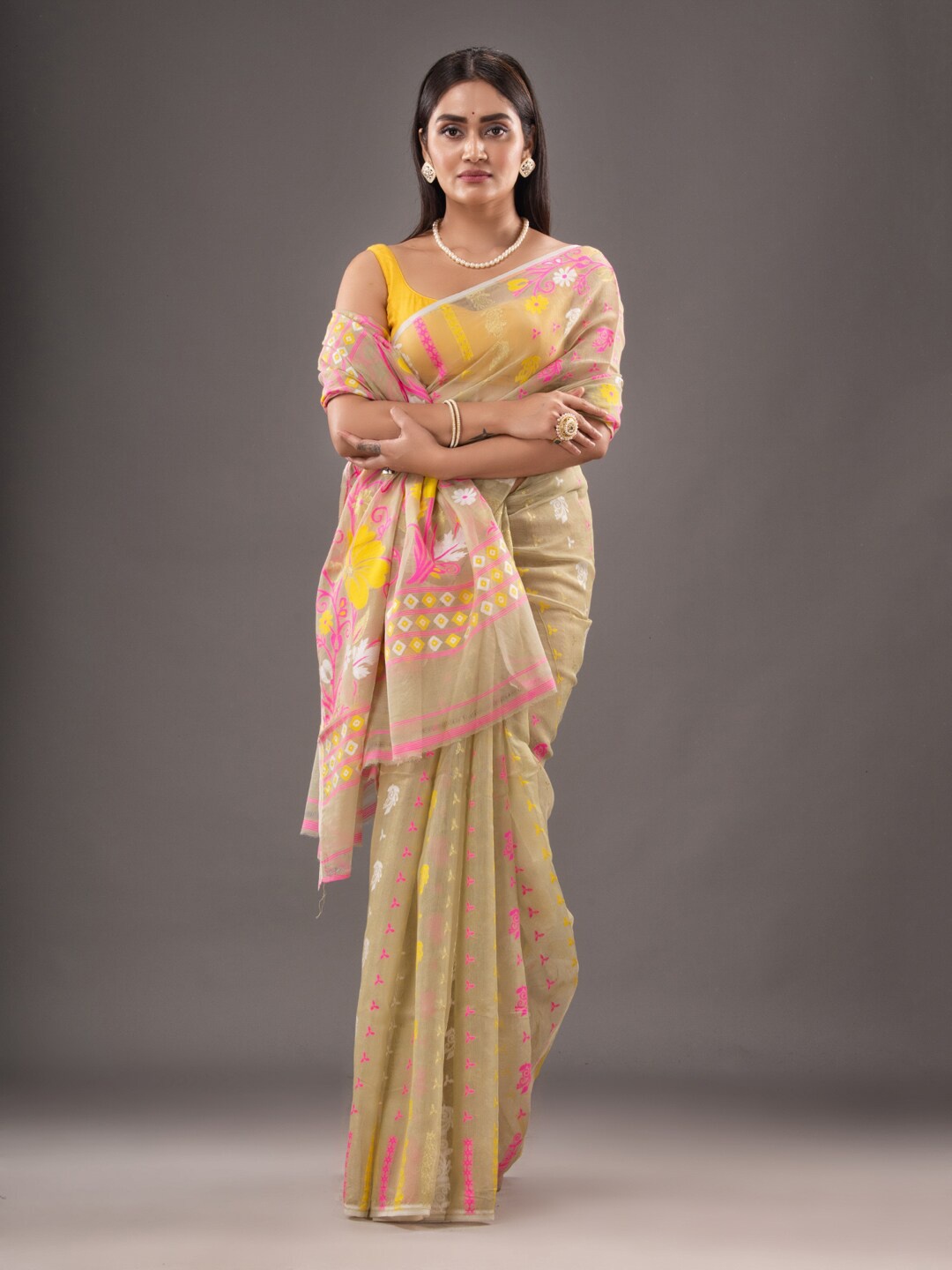 

Mitera Beige & Pink Woven Design Silk Cotton Jamdani Saree