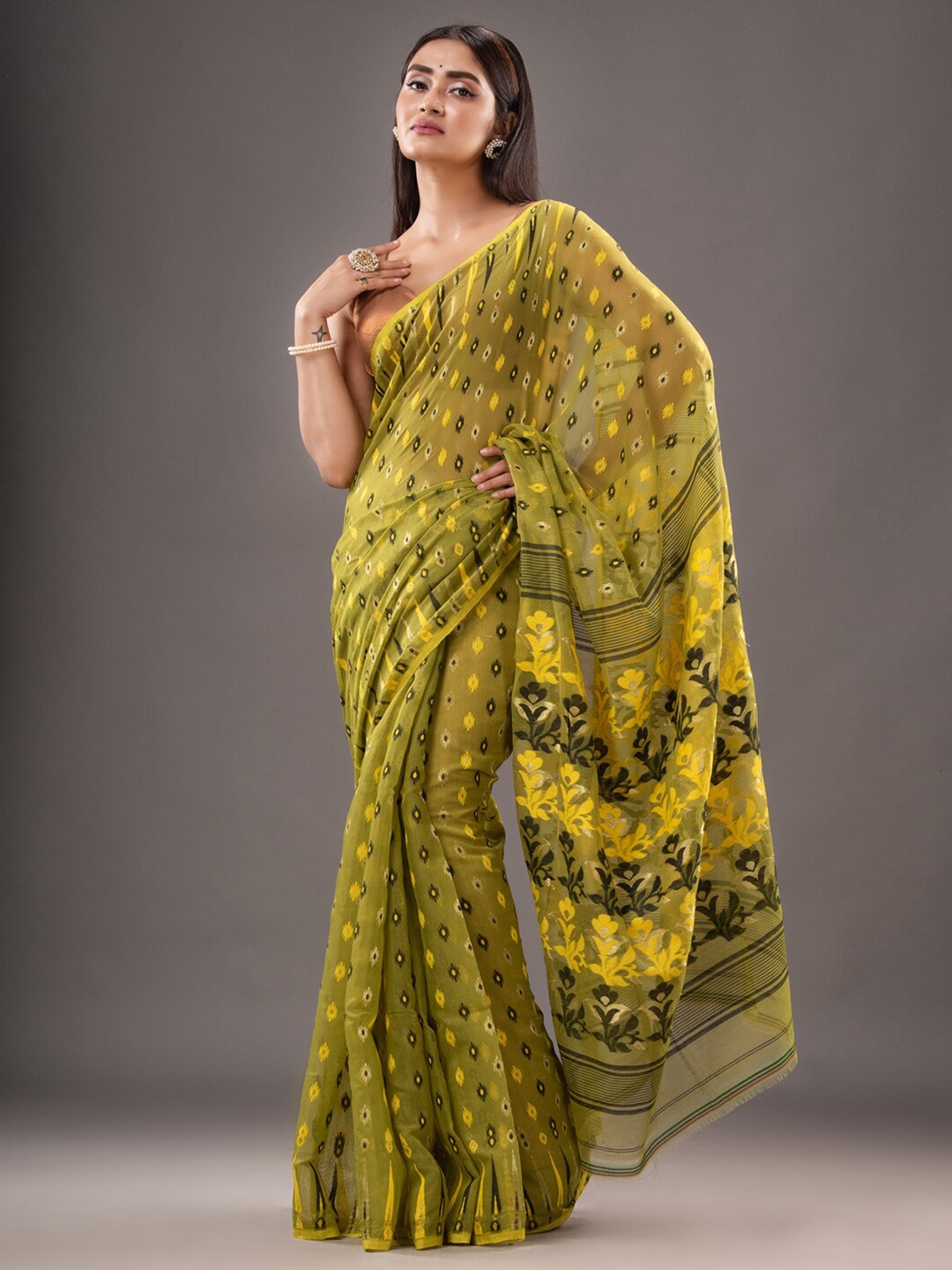 

Mitera Ethnic Motifs Woven Design Silk Cotton Jamdani Saree, Olive