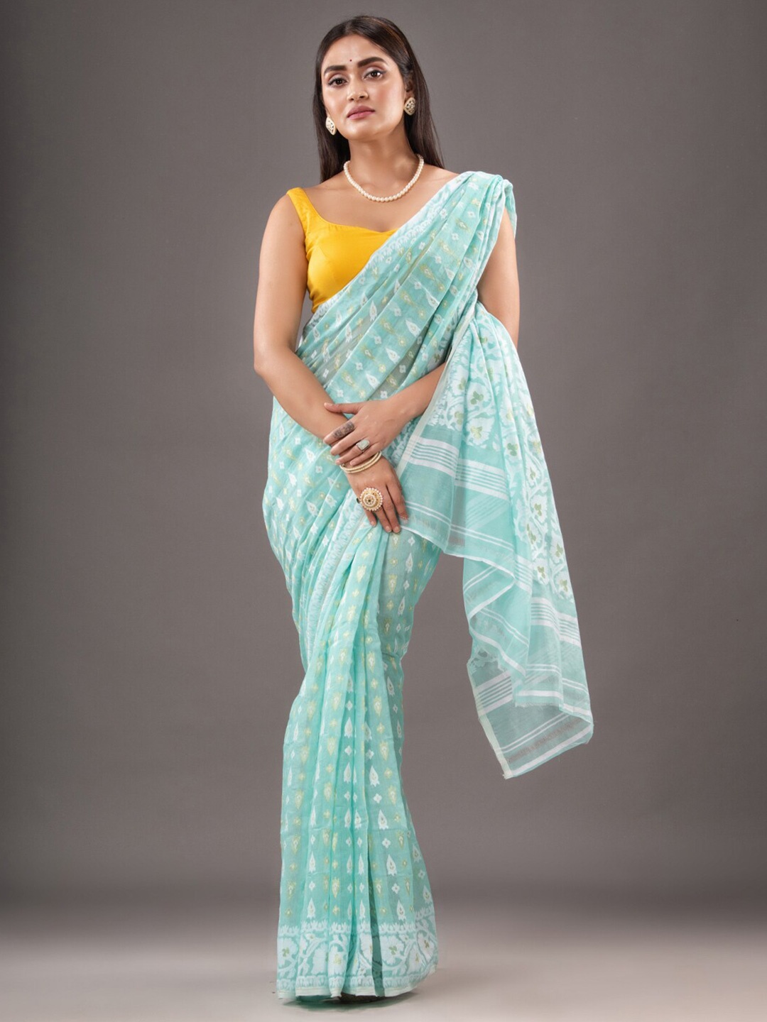 

Mitera Sea Green & Gold-Toned Ethnic Motifs Woven Design Silk Cotton Jamdani Saree