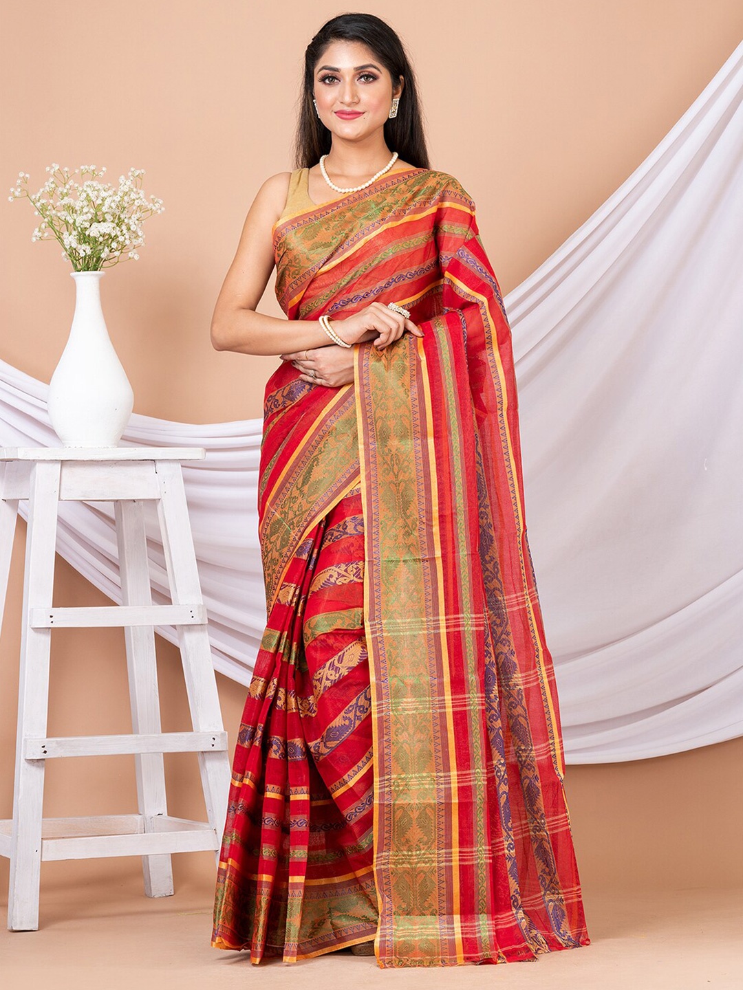 

Laa Calcutta Ethnic Motifs Woven Design Zari Pure Cotton Taant Saree, Red
