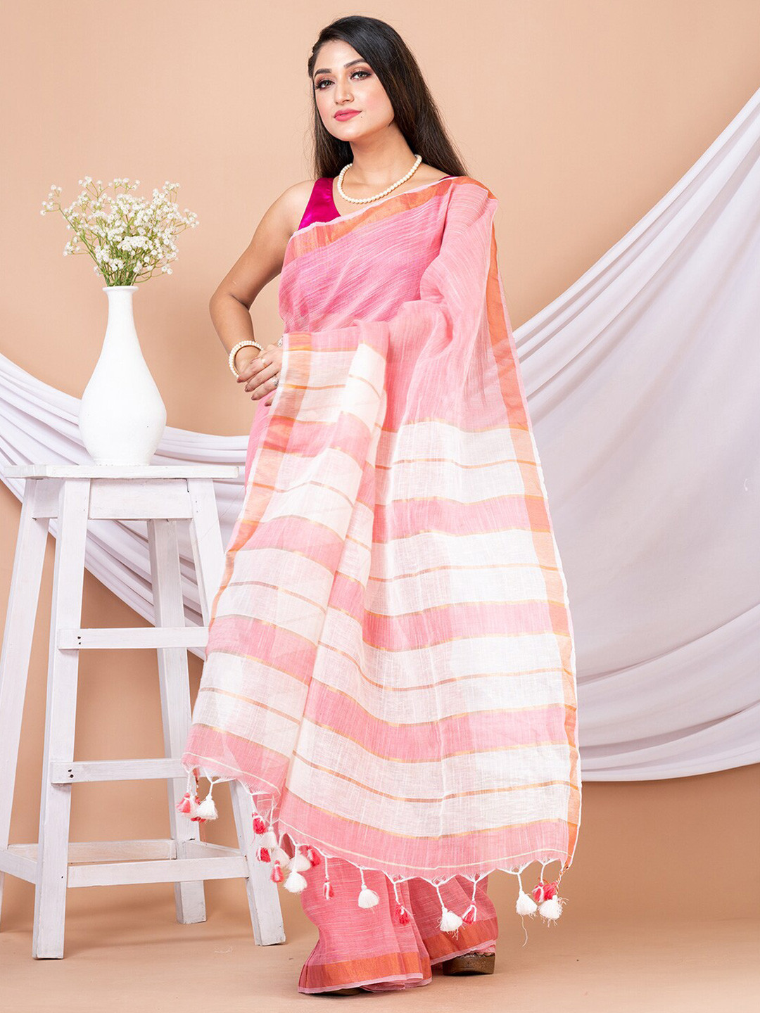 

Laa Calcutta Woven Design Zari Saree, Pink