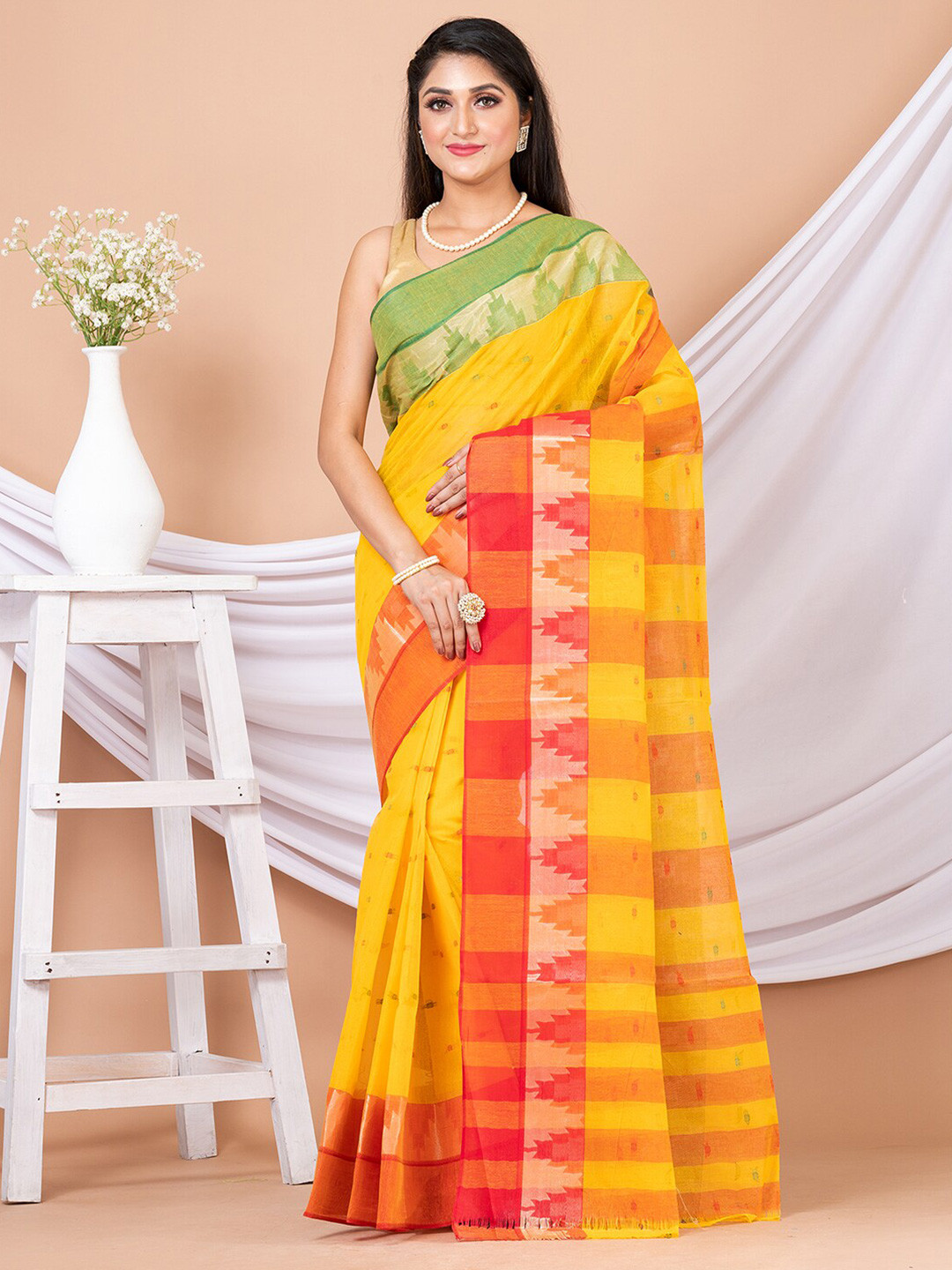 

Laa Calcutta Ethnic Motifs Zari Pure Cotton Saree, Yellow