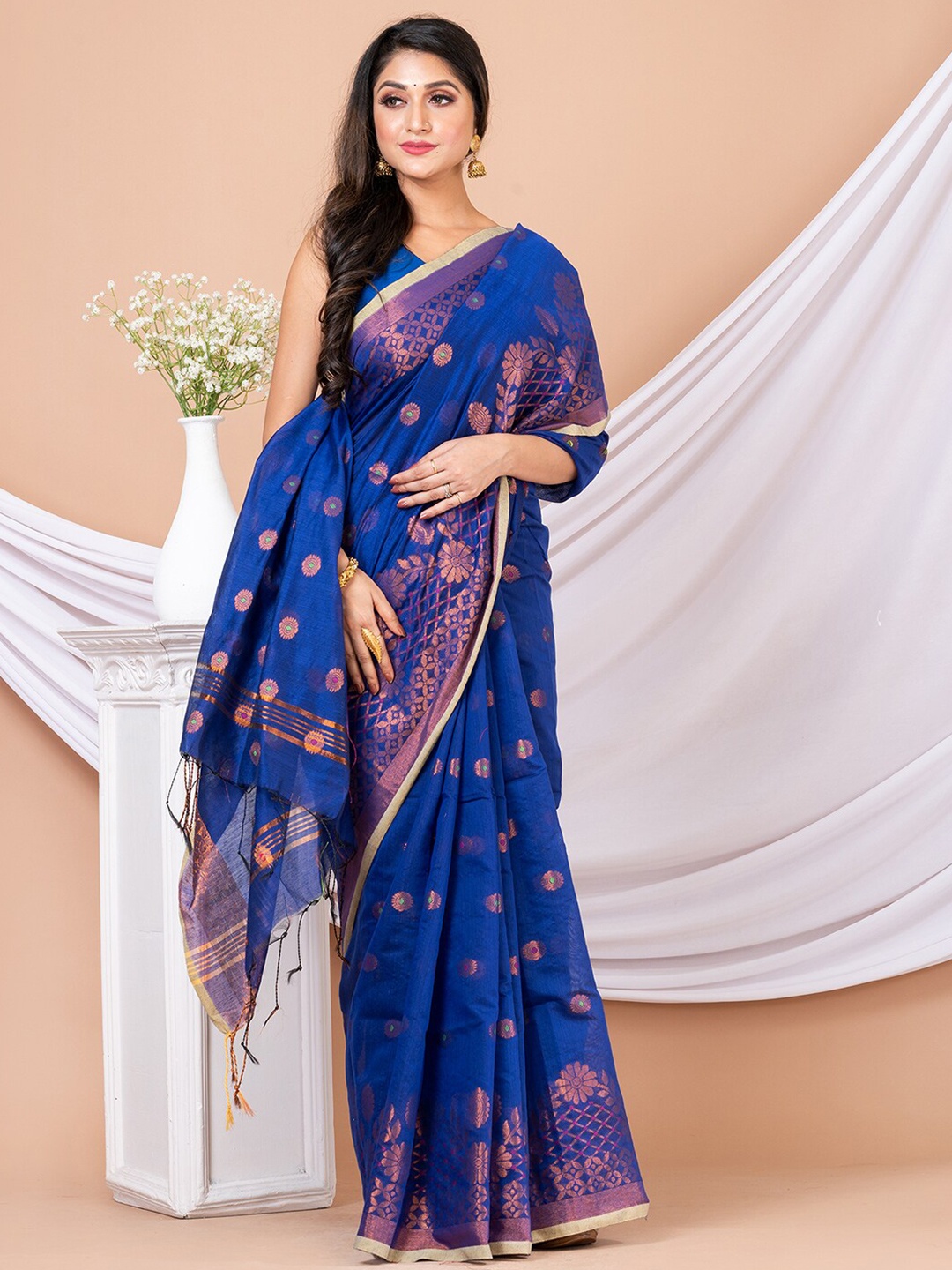

Laa Calcutta Woven Design Zari Saree, Navy blue