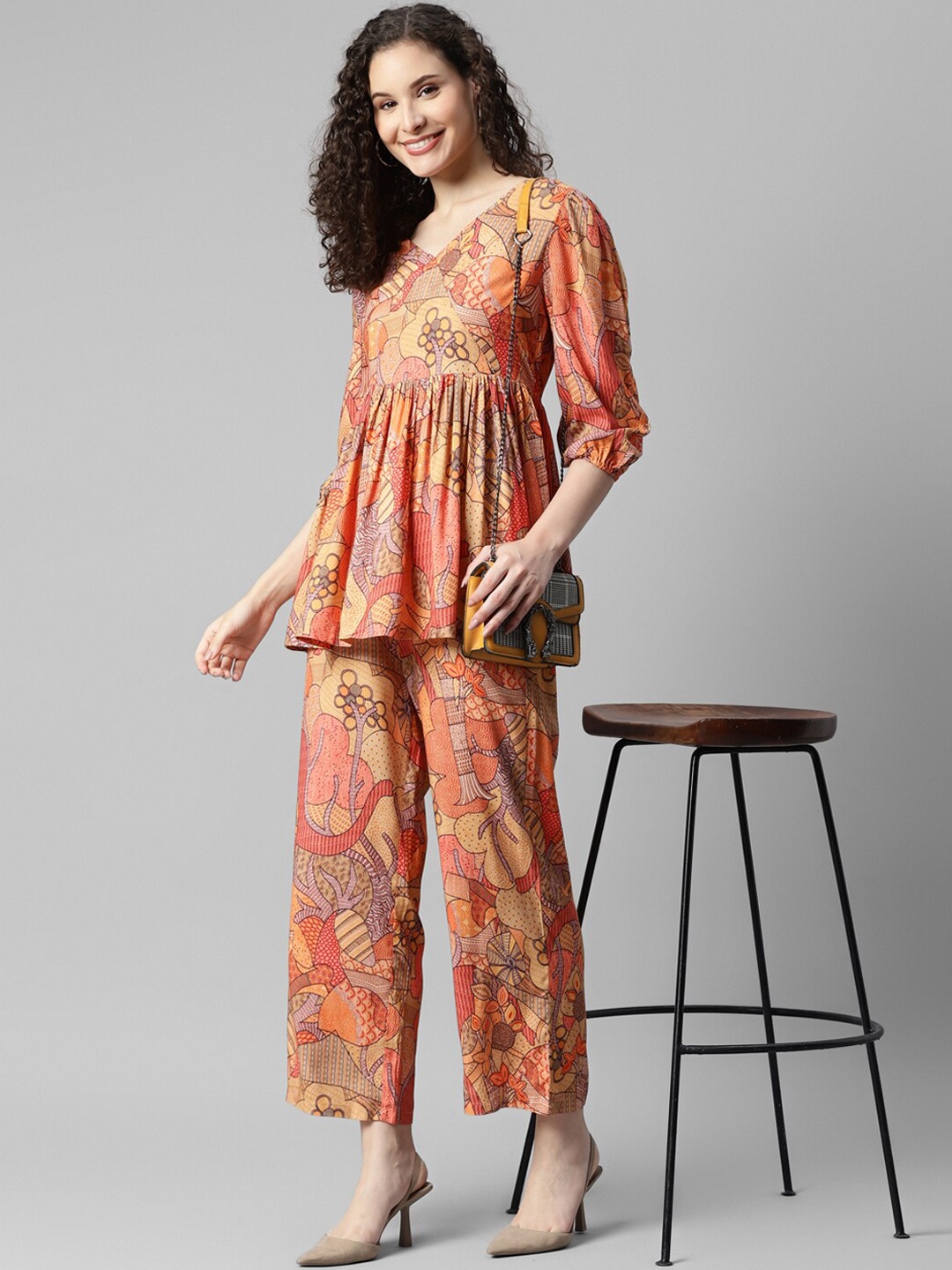 

DEEBACO Abstract Printed Peplum Top With Printed Trousers, Brown