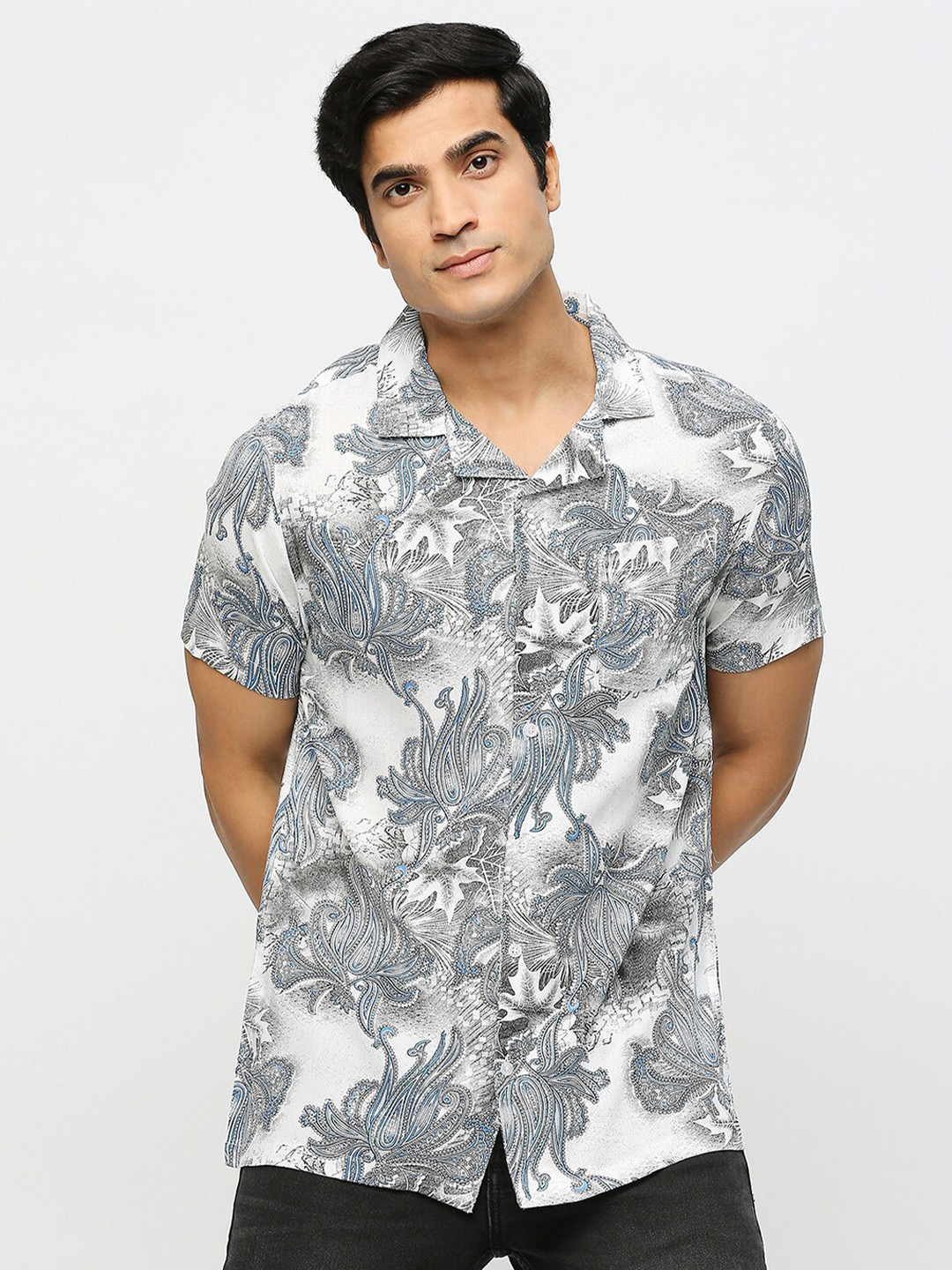 

MOD ECRU Plus Size Smart Floral Printed Casual Shirt, White