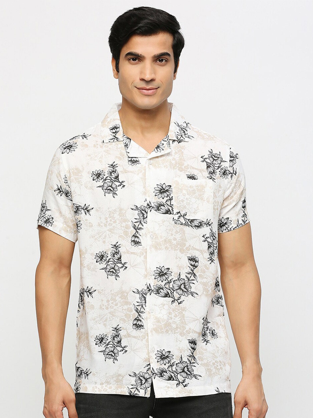

MOD ECRU Plus Size Smart Floral Printed Casual Shirt, White