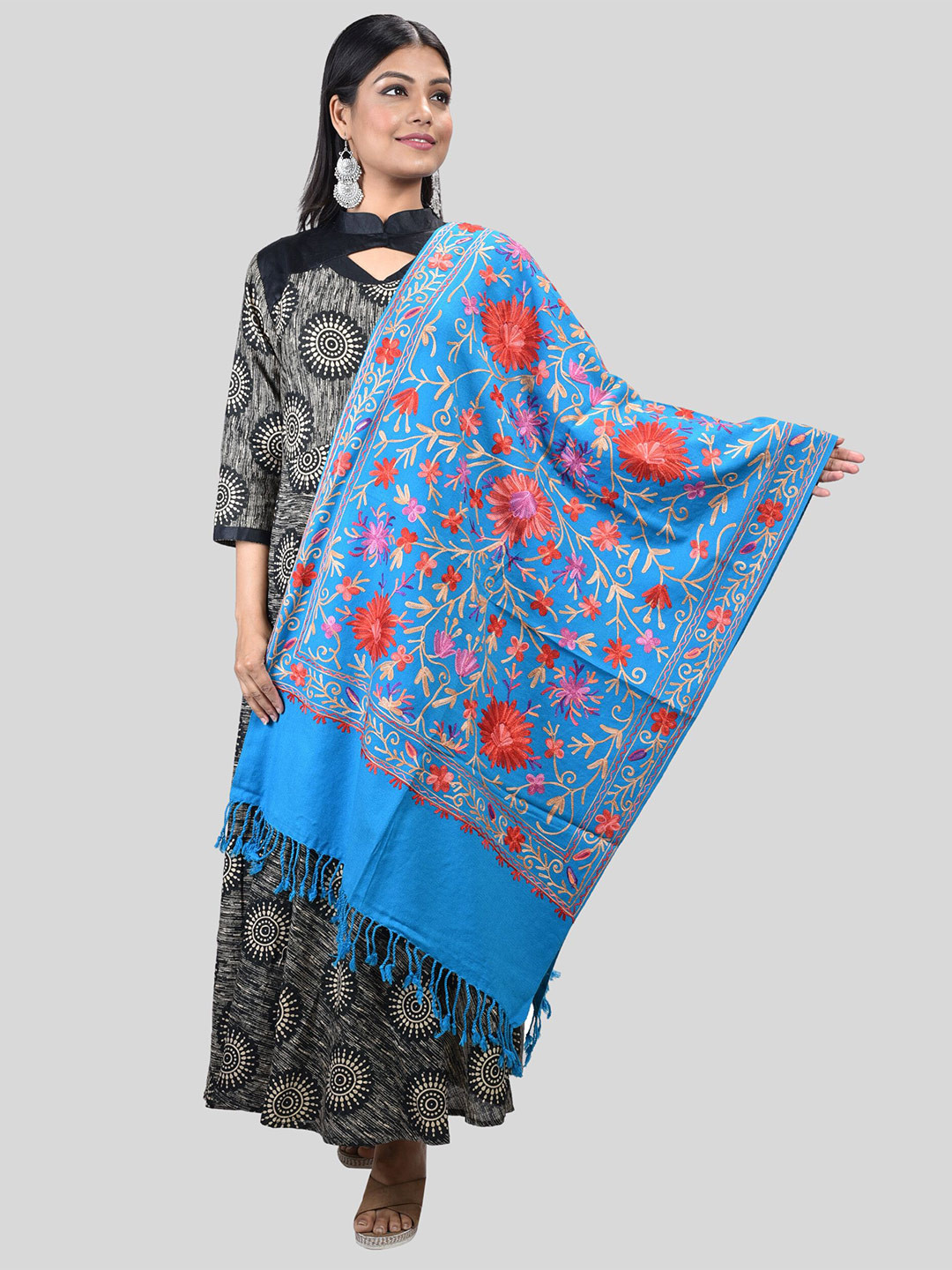 

SWI Stylish Floral Embroidered Shawl, Turquoise blue