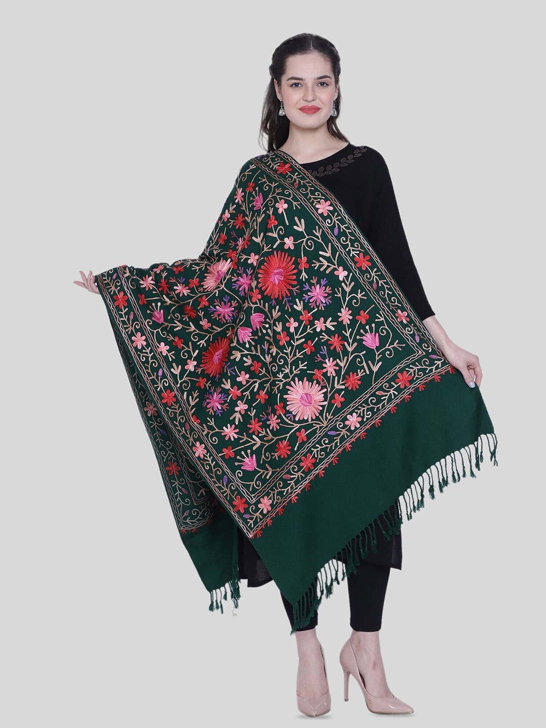 

SWI Stylish Floral Embroidered Fringed Woolen Stole, Green