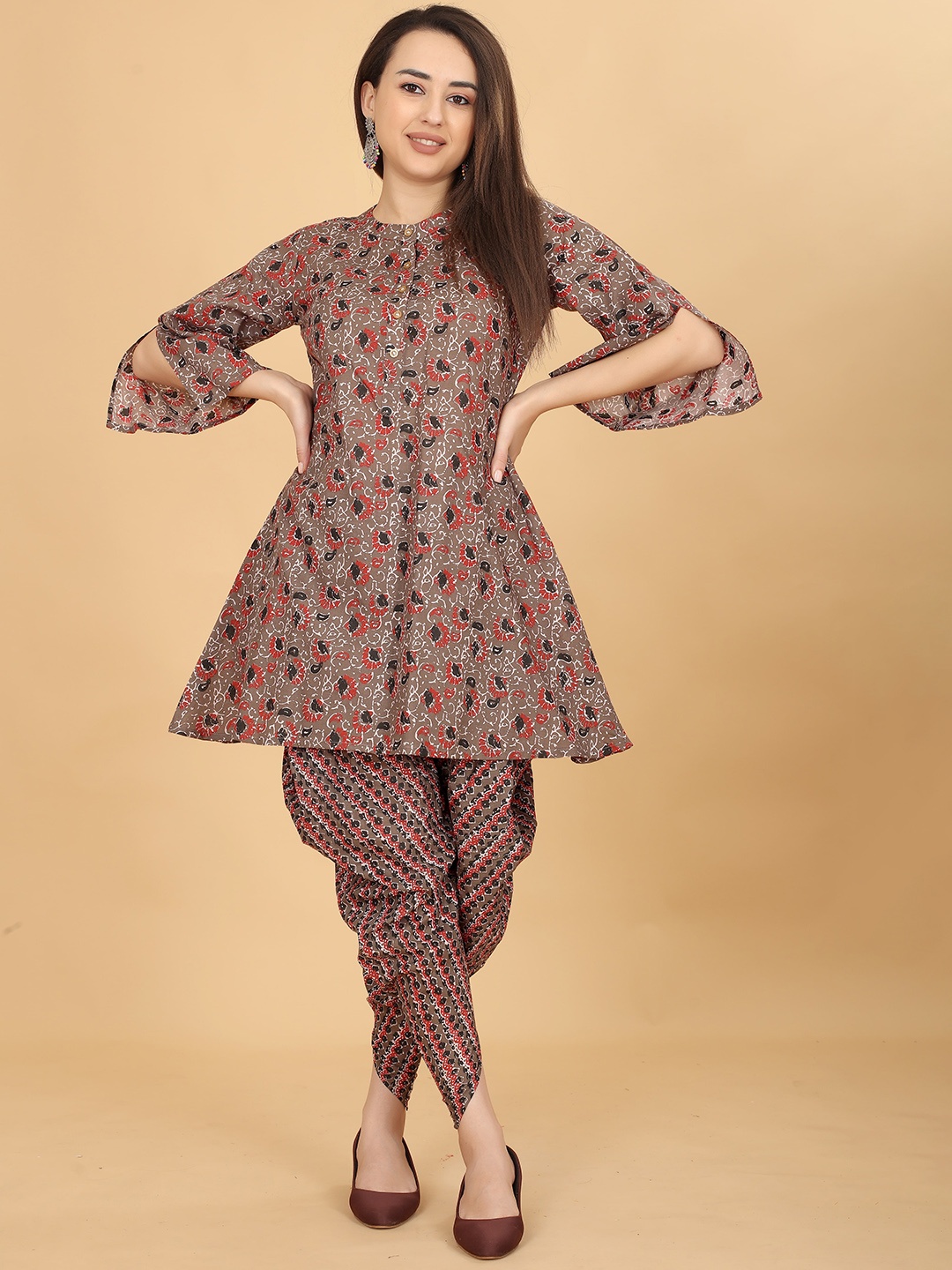 

CHANSI Ethnic Motifs Printed Kurta Set, Coffee brown