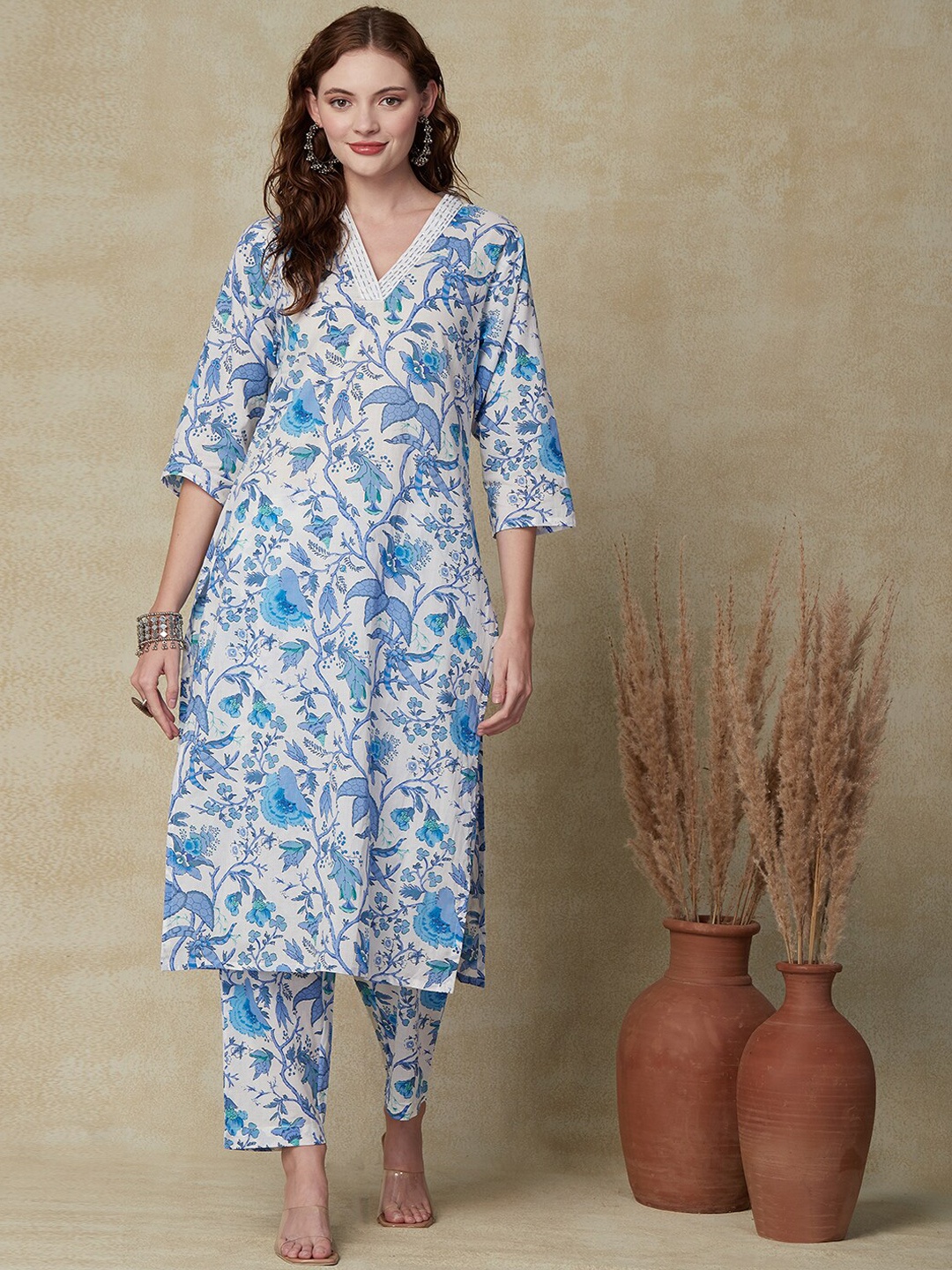 

FASHOR Floral Printed V-Neck Pure Cotton Kurta with Trousers, White
