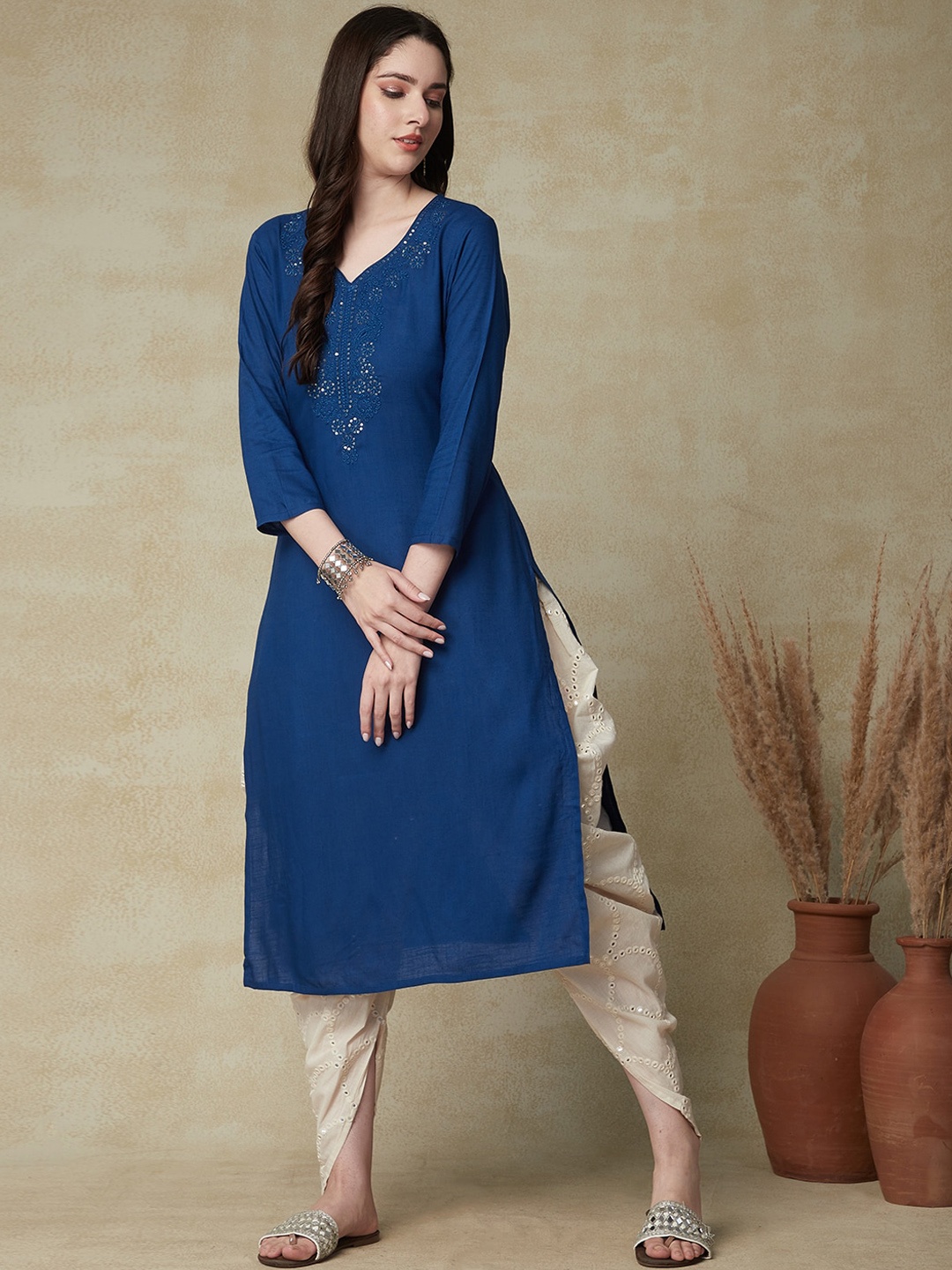 

FASHOR V-Neck Sequins Straight Kurta, Blue