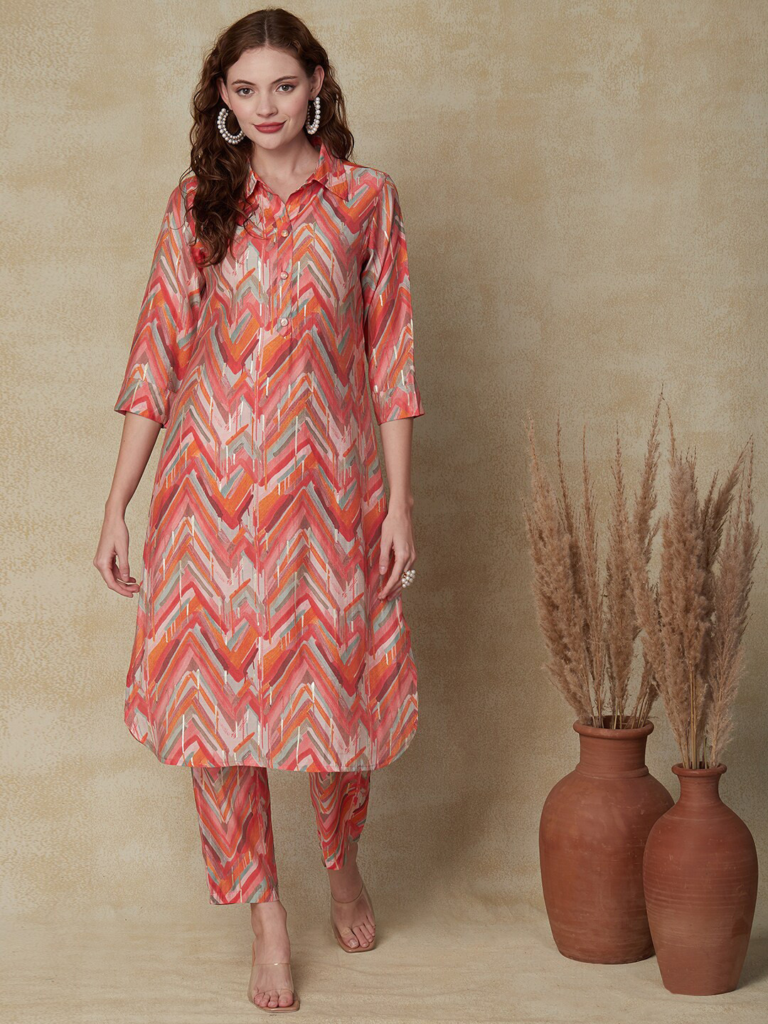 

FASHOR Chevron Printed Shirt Collar A-Line Kurta with Trousers, Pink