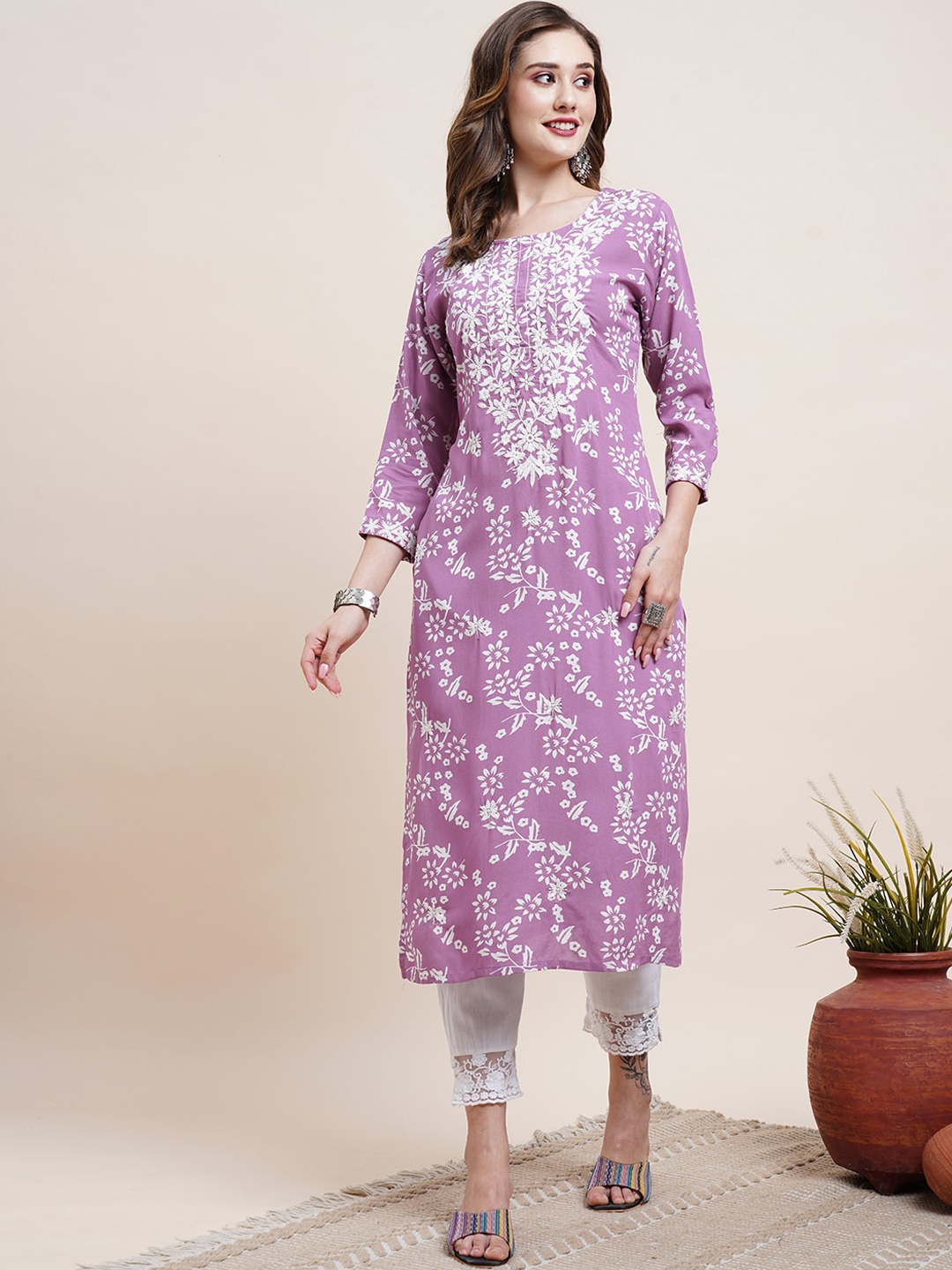 

FASHOR Floral Printed Thread Work Sequined Kurta, Lavender