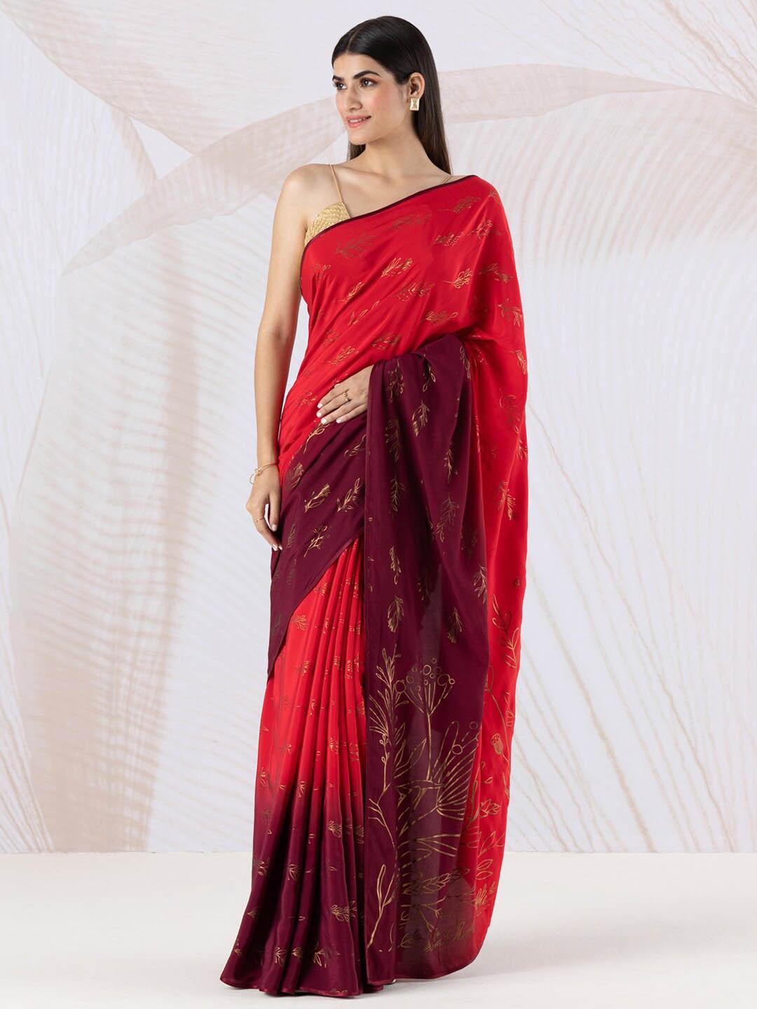 

navyasa by liva Floral Printed Liva Saree, Red