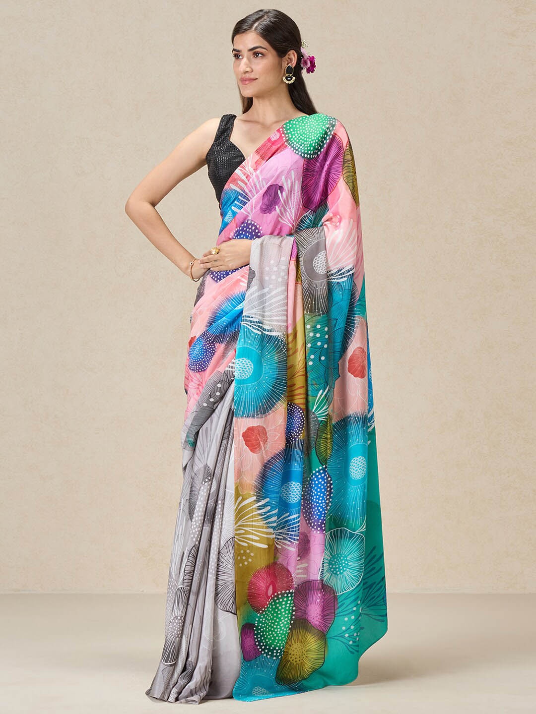 

navyasa by liva Floral Printed Saree, Grey