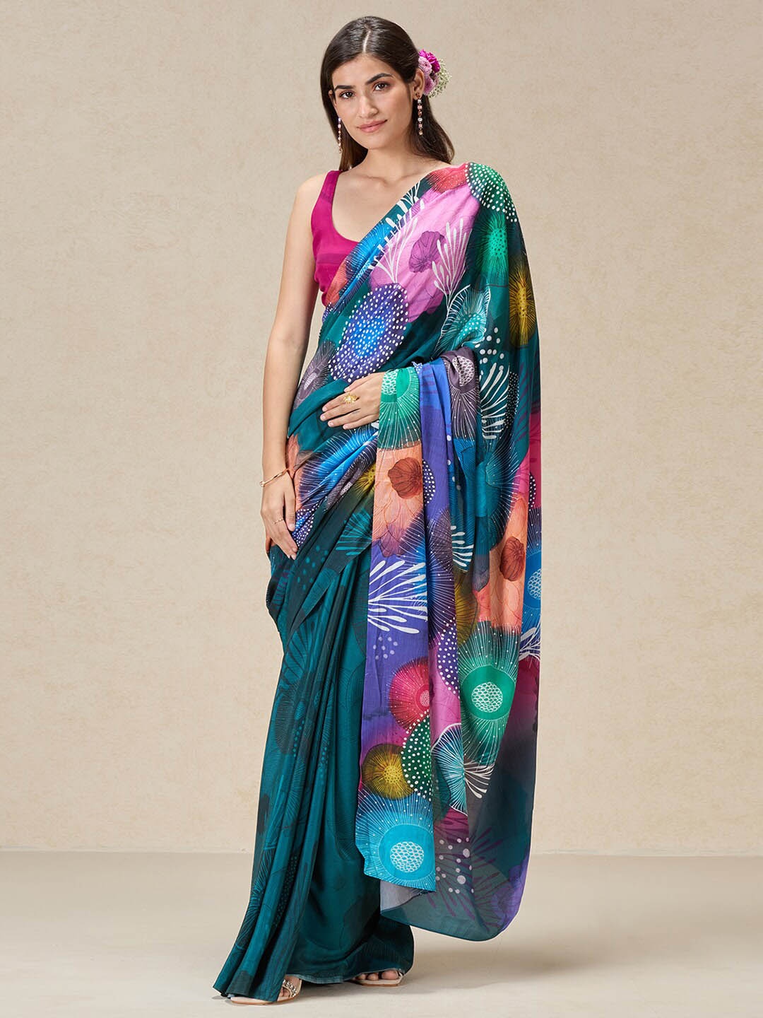 

navyasa by liva Floral Printed Liva Saree, Green