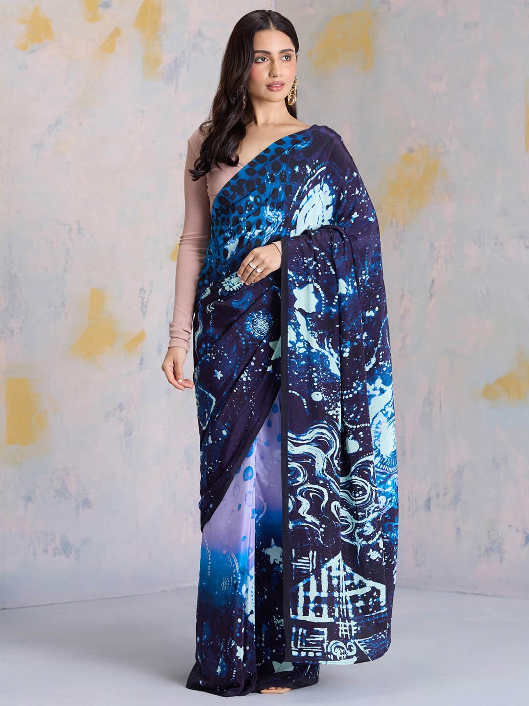 

navyasa by liva Abstract Printed Liva Saree, Blue
