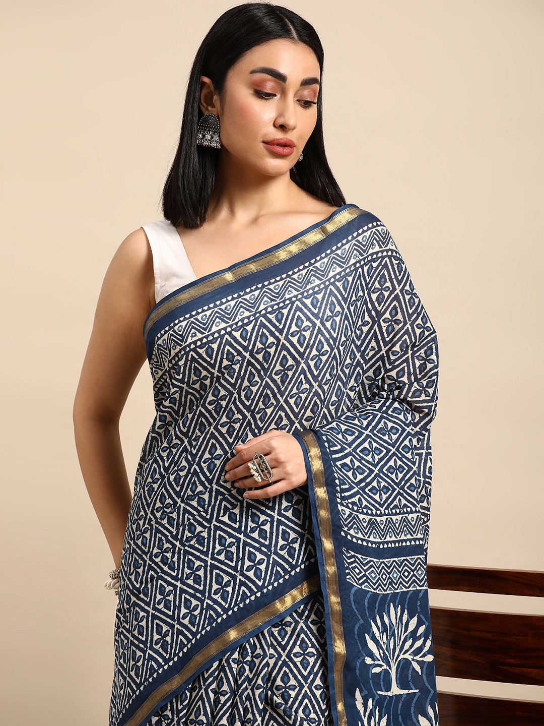 

SHANVIKA Ethnic Motifs Zari Pure Cotton Maheshwari Saree, Navy blue