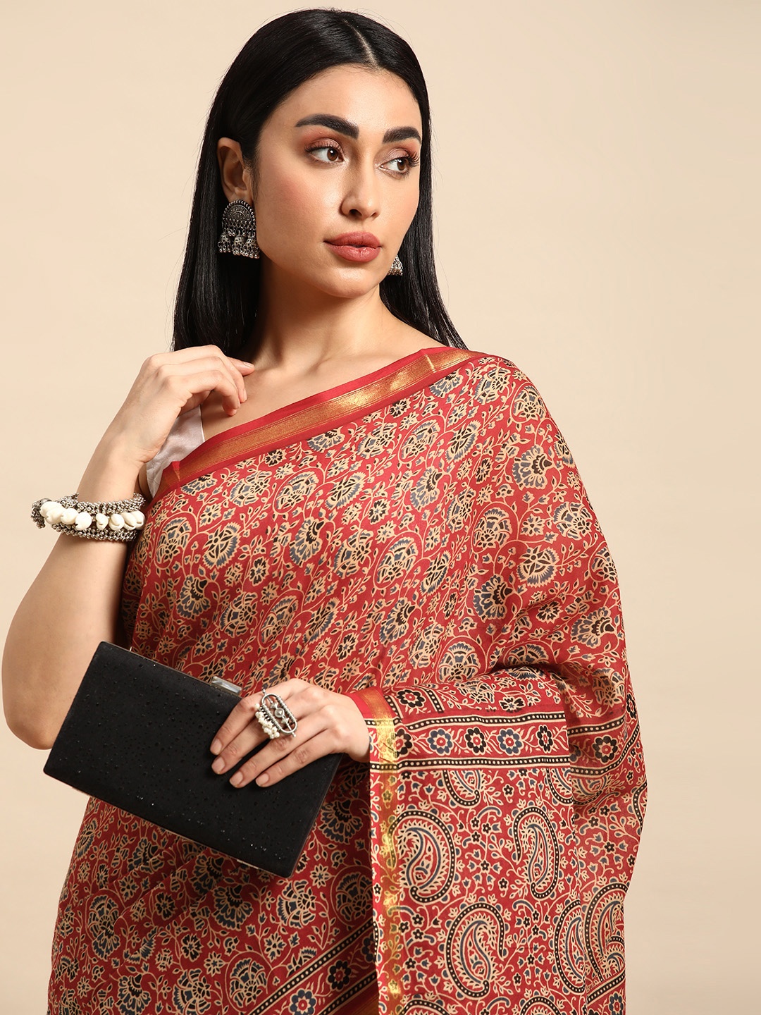 

SHANVIKA Floral Zari Pure Cotton Maheshwari Saree, Maroon