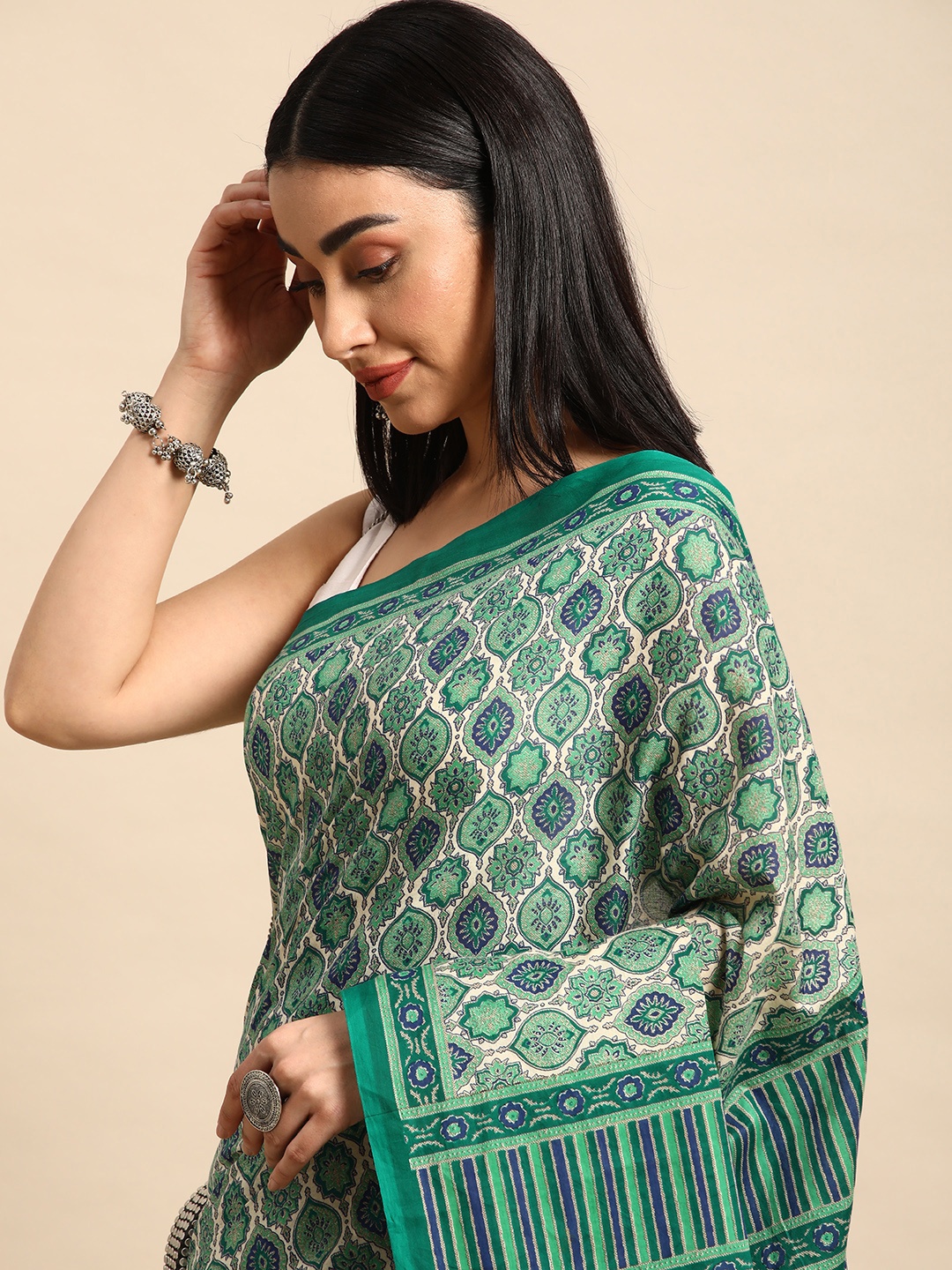

SHANVIKA Ethnic Motifs Pure Cotton Saree, Beige