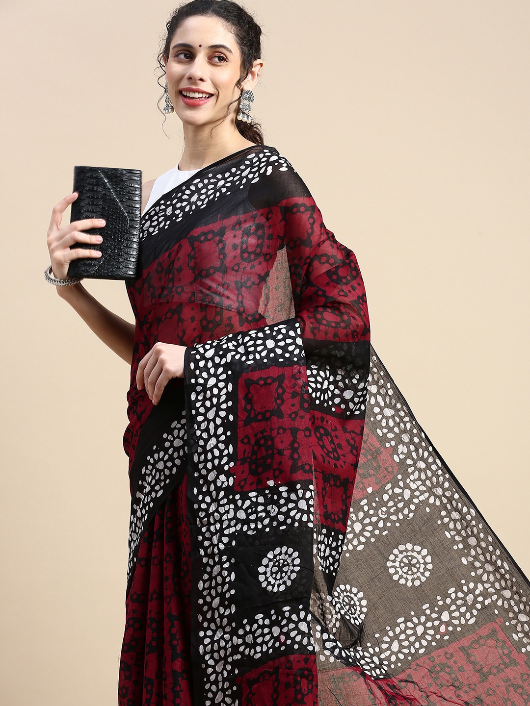 

SHANVIKA Batik Pure Cotton Block Print Saree, Maroon