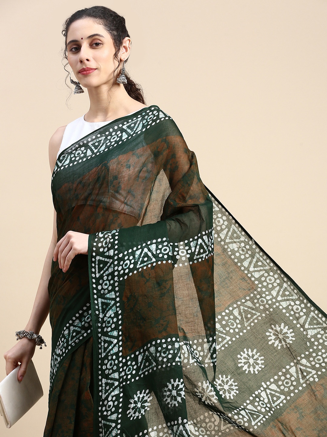 

SHANVIKA Batik Pure Cotton Block Print Saree, Brown