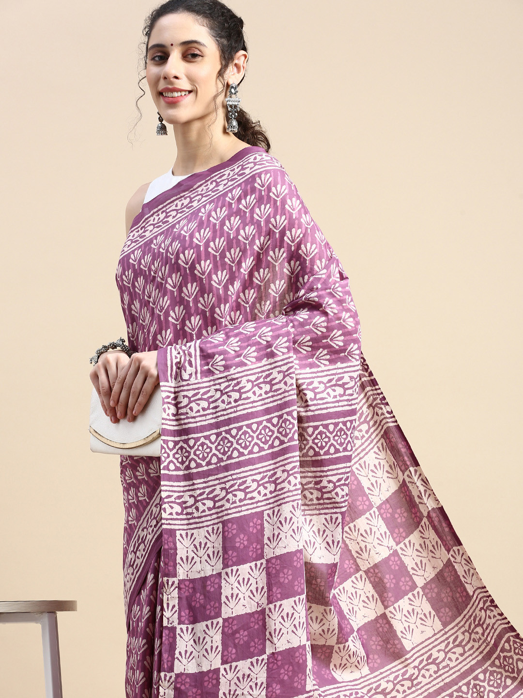 

SHANVIKA Ethnic Motifs Pure Cotton Saree, Pink