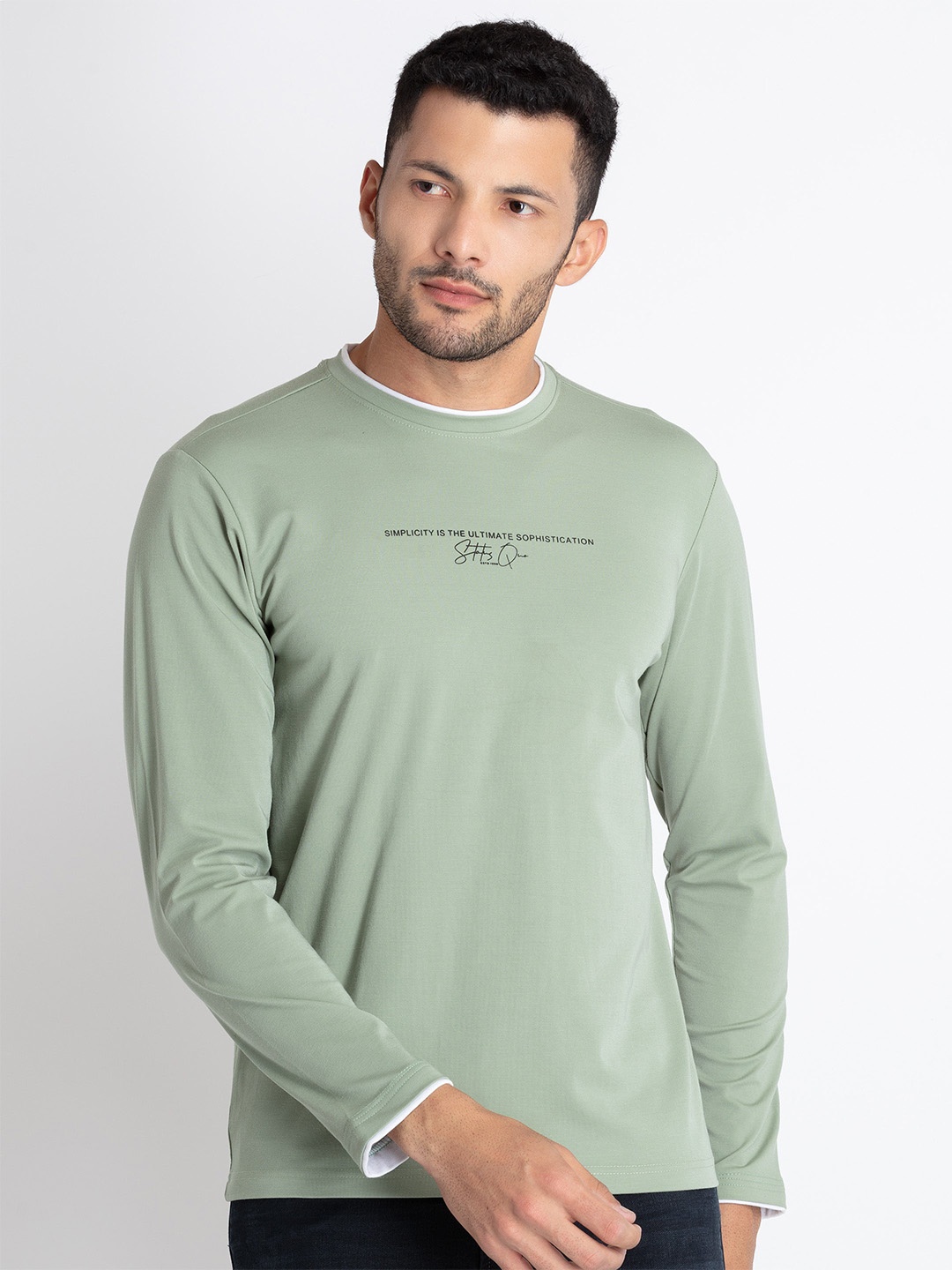 

Status Quo Men Green Typography Applique T-shirt