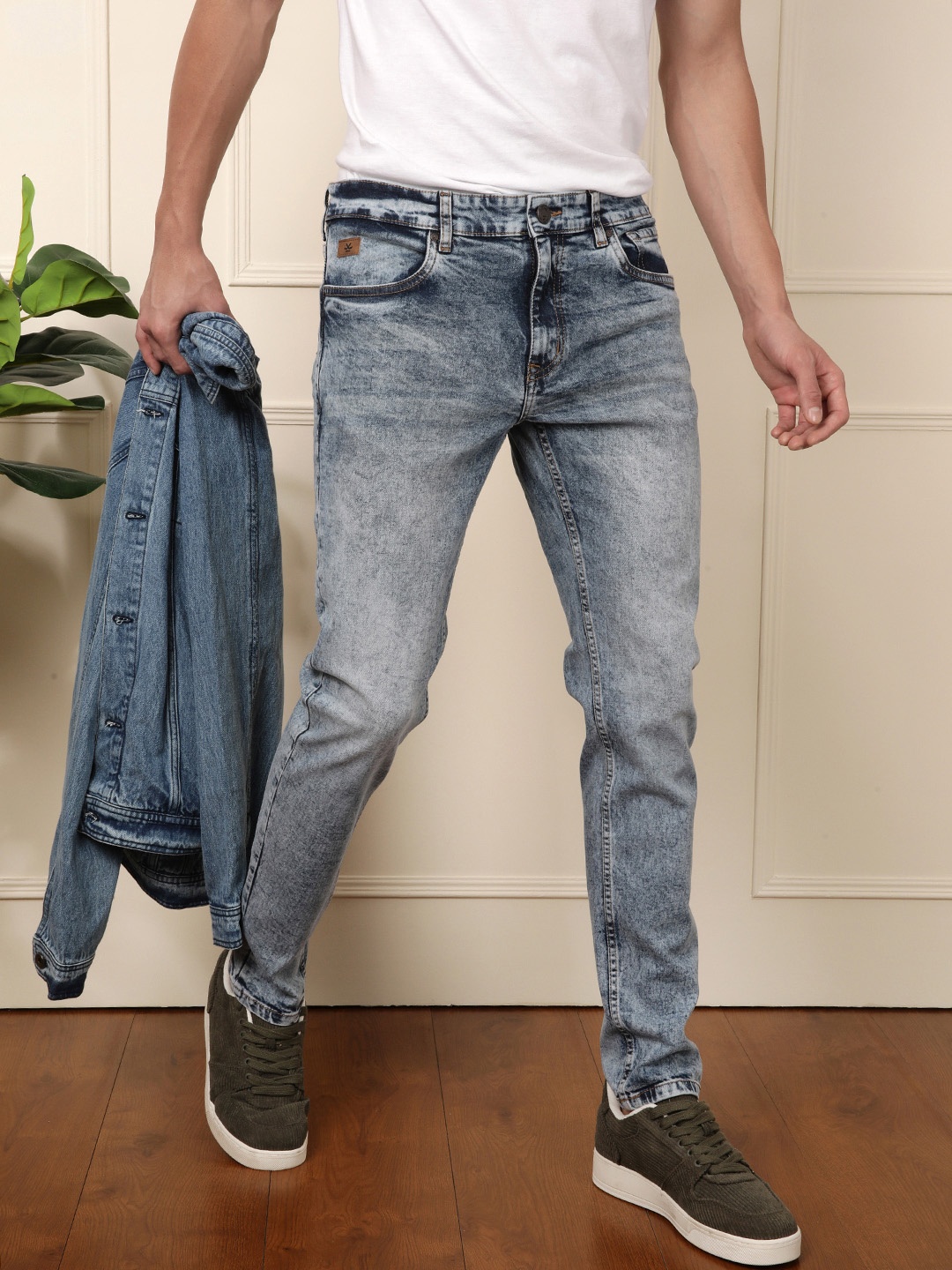 

WROGN Men Blue Skinny Fit Mid-Rise Clean Look Stretchable Jeans
