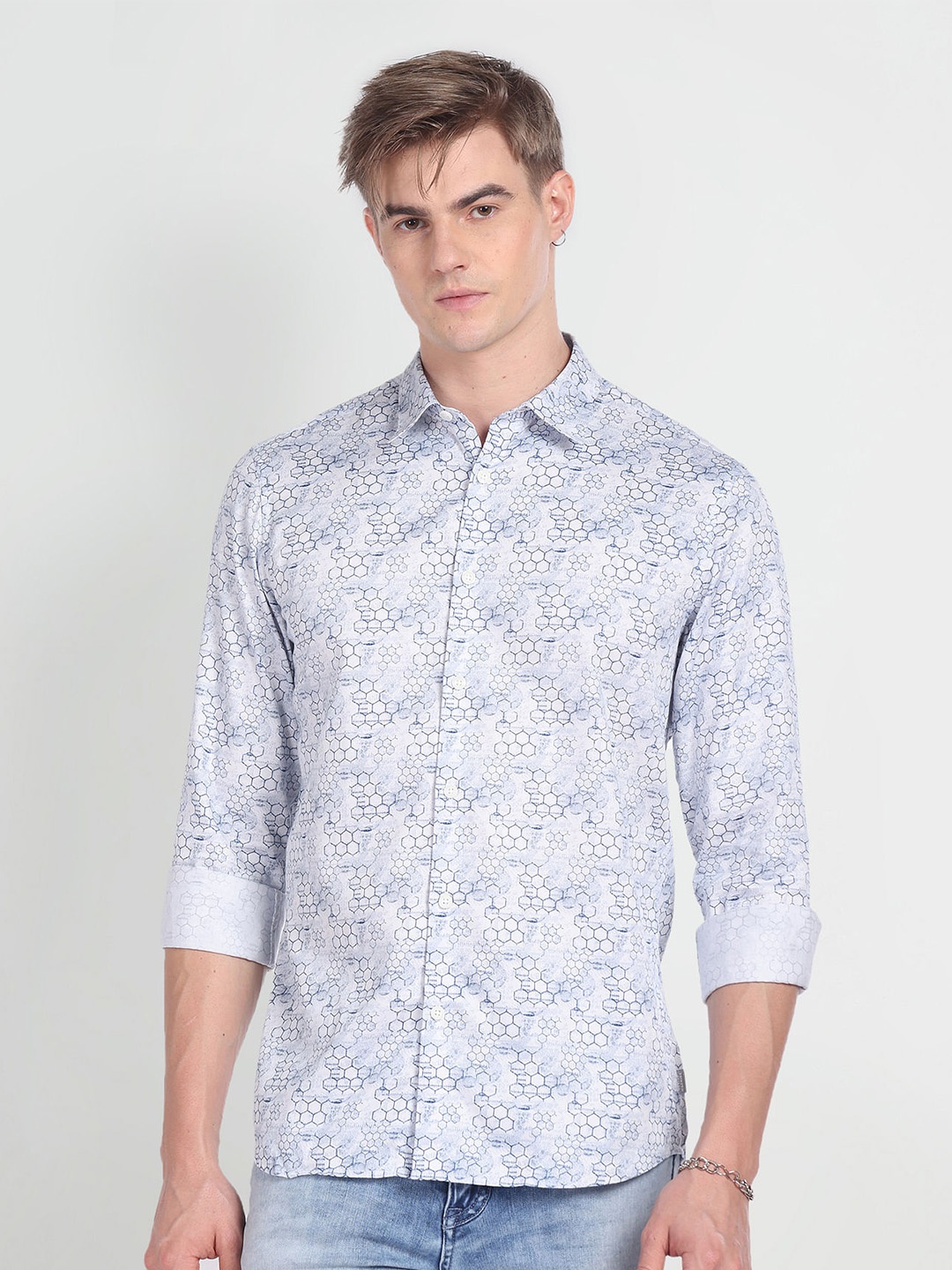 

Flying Machine Men Blue Slim Fit Floral Opaque Printed Casual Shirt