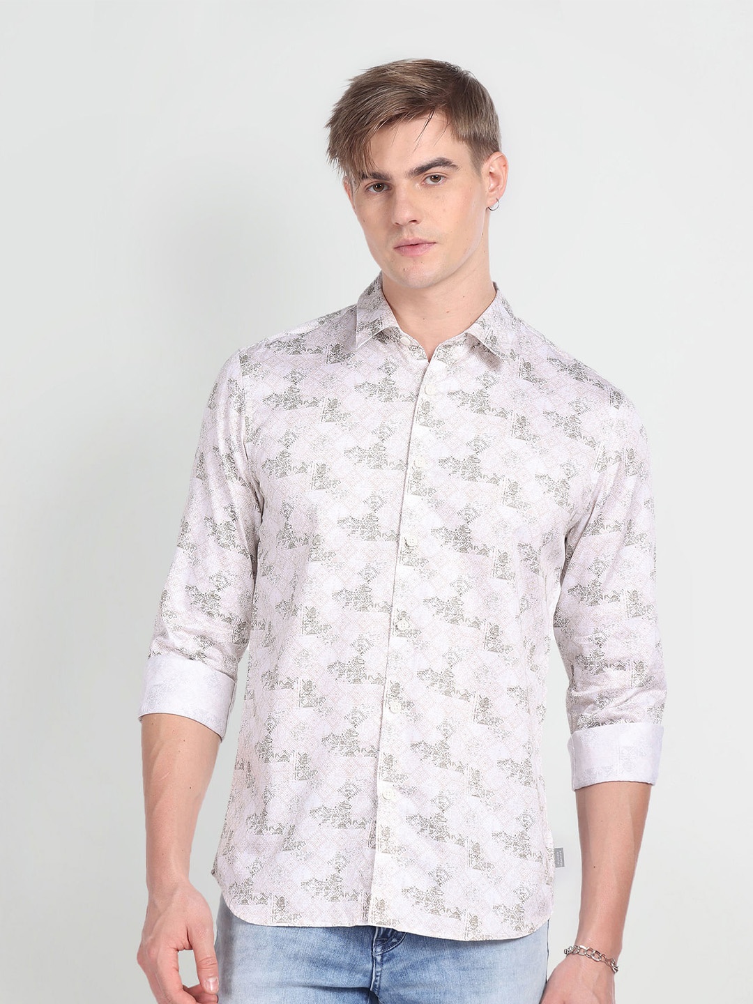 

Flying Machine Men Beige Slim Fit Opaque Printed Casual Shirt