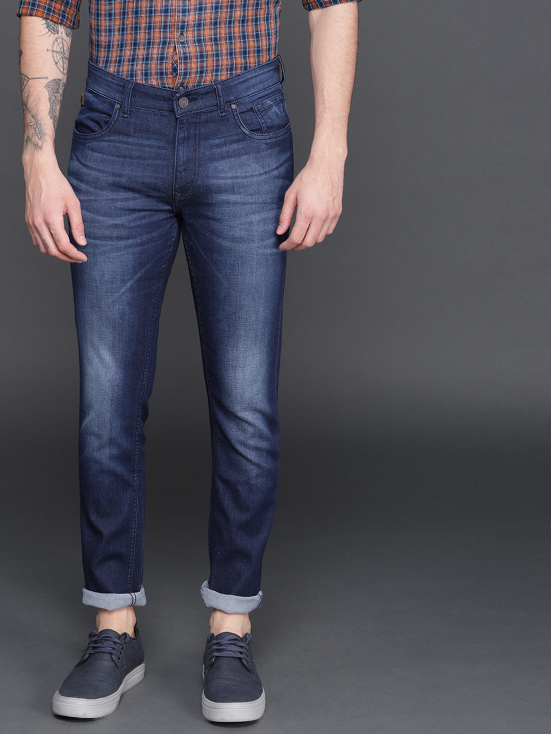 

WROGN Men Blue Slim Fit Mid-Rise Clean Look Stretchable Jeans