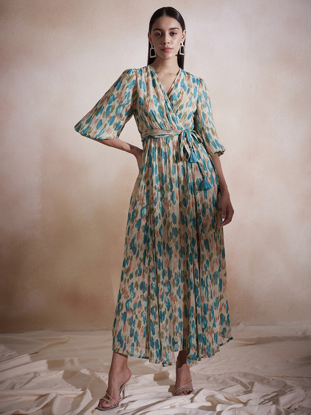 

Femella Beige Floral Print Fit & Flare Maxi Dress