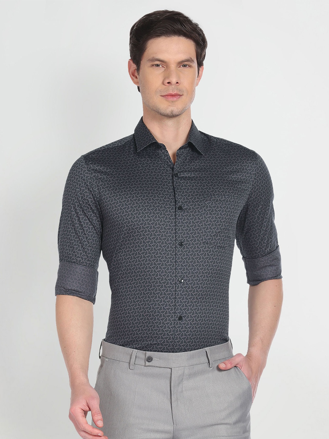 

Arrow Spread Collar Slim Fit Floral Printed Twill Formal Pure Cotton Shirt, Black