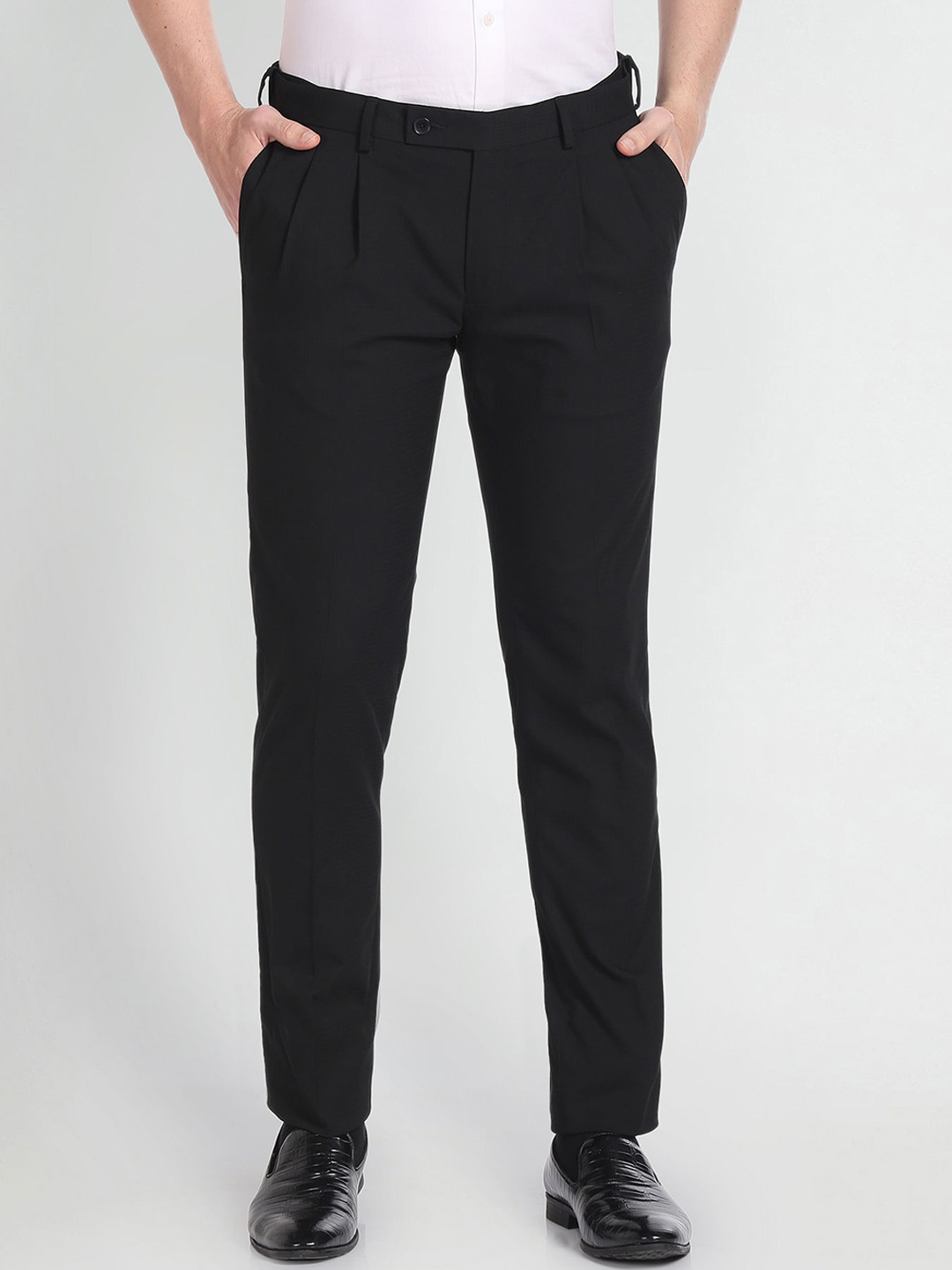 

Arrow Men Mid-Rise Regular Fit Pleated Formal Trousers, Black