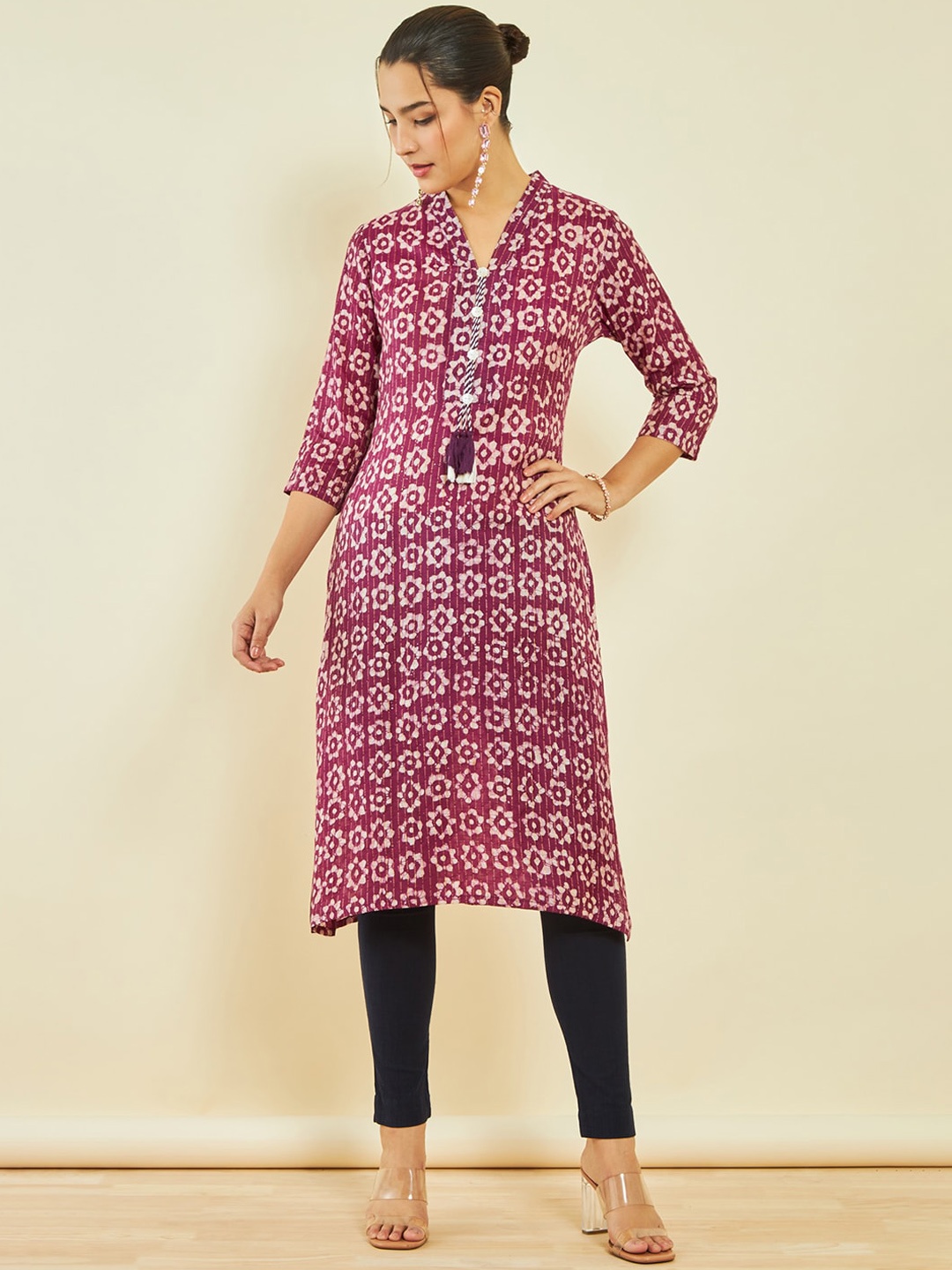 

Soch Geometric Printed Mirror Work Kurta, Maroon