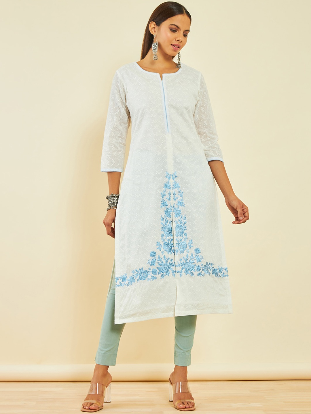 

Soch Quirky Thread Work Kurta, Off white