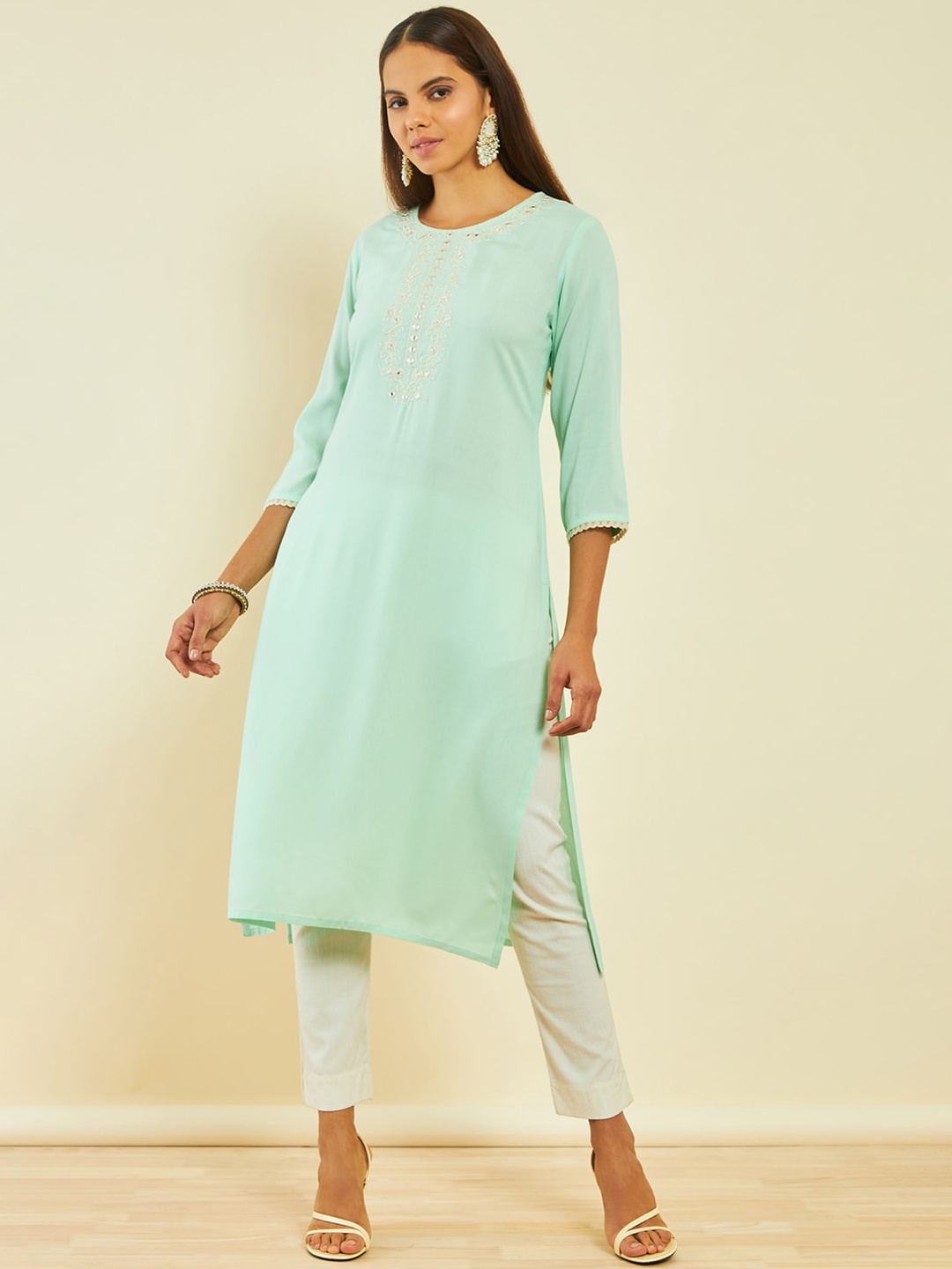 

Soch Round Neck Thread Work Straight Kurta, Green