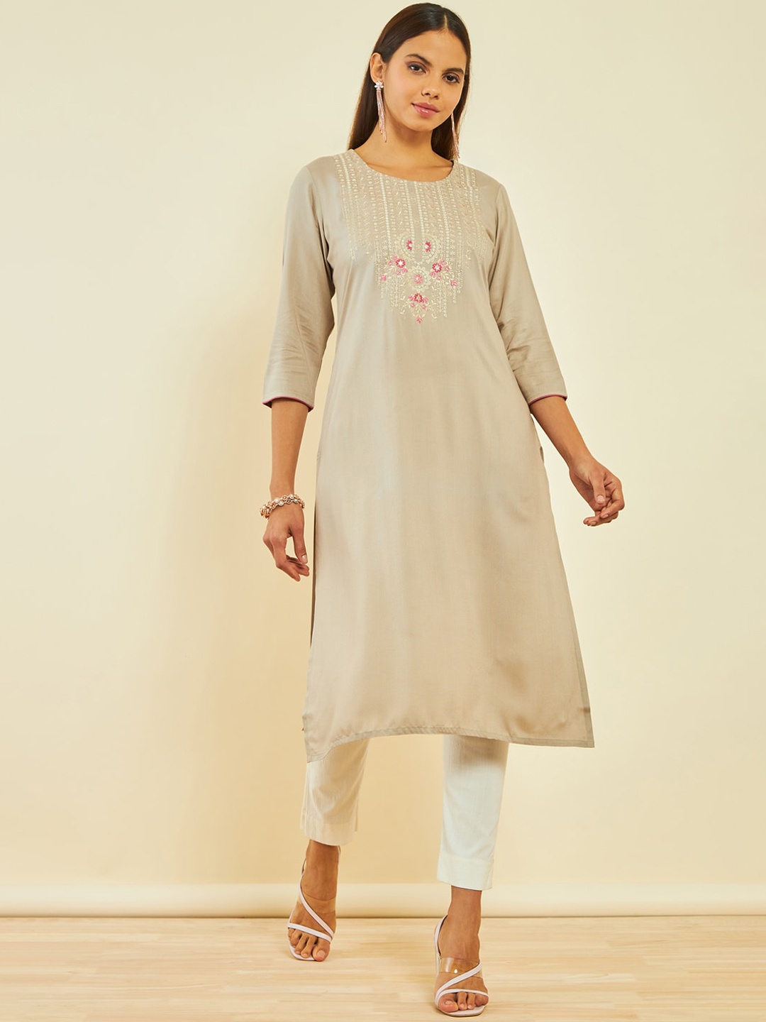 

Soch Women Beige Yoke Design Keyhole Neck Thread Work Kurta