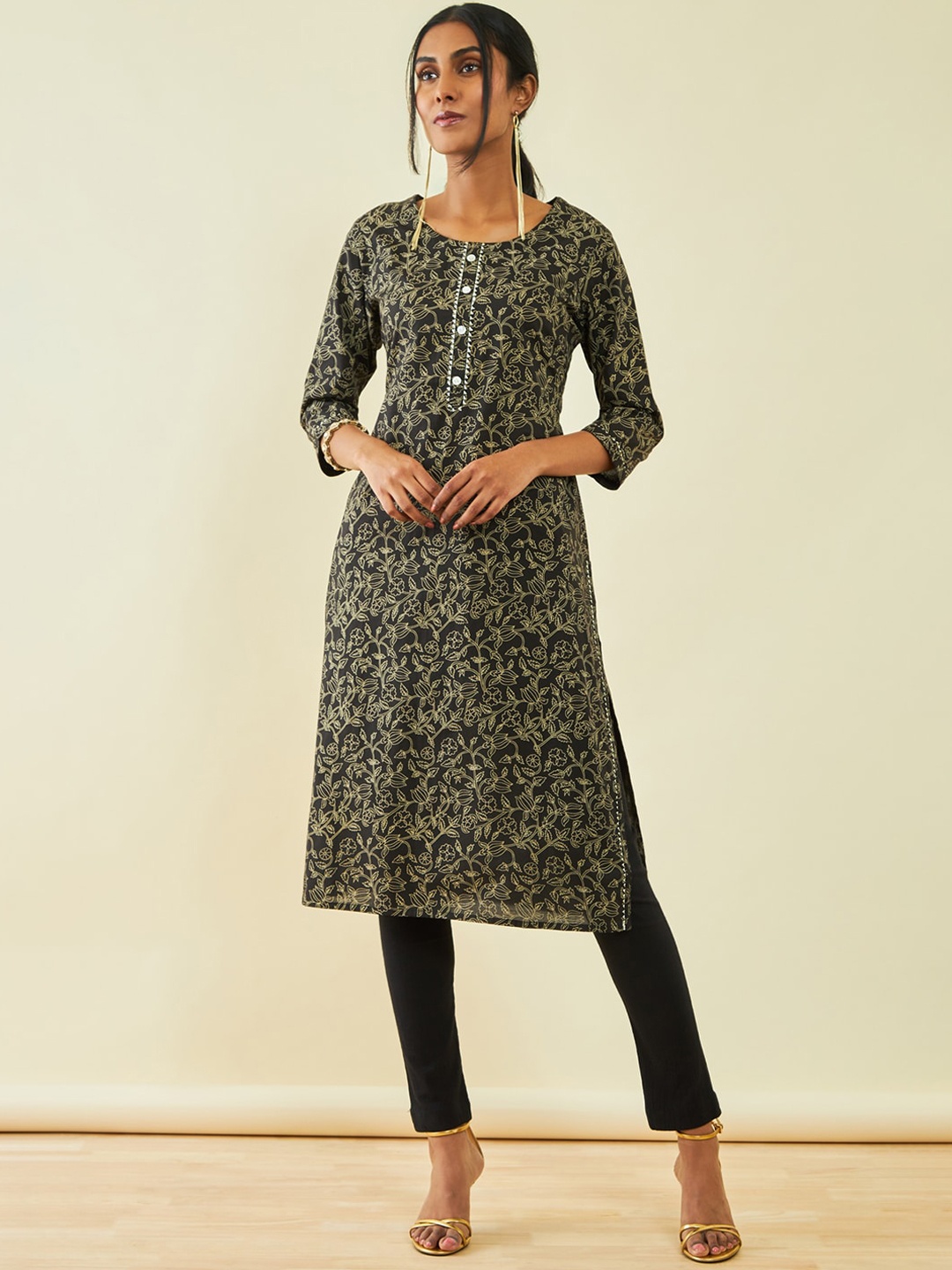 

Soch Black Floral Printed Gotta Patti Kurta