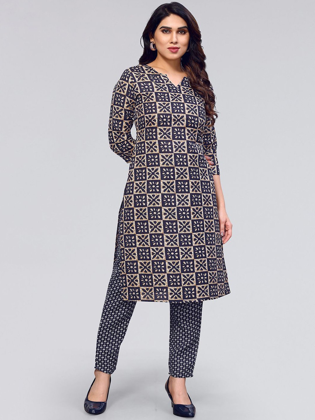 

SKYLEE Ethnic Motifs Printed Straight Kurta With Trousers, Navy blue