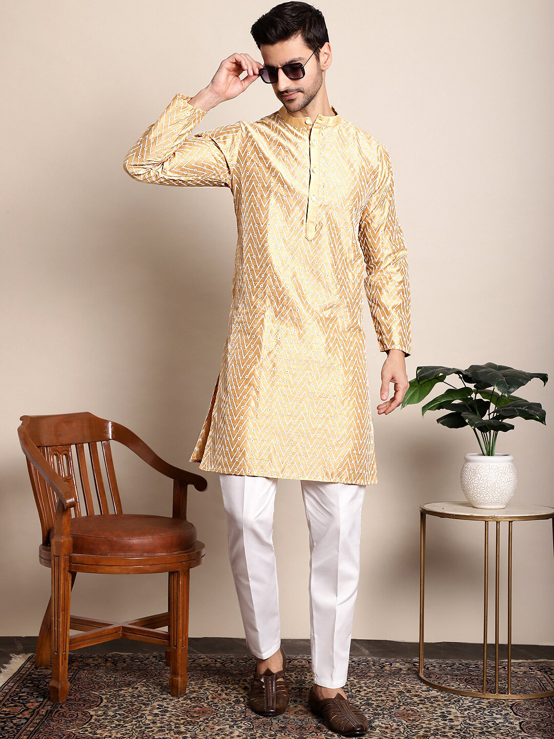 

Anouk Beige & White Chevron Embroidered Thread Work Kurta With Pyjamas